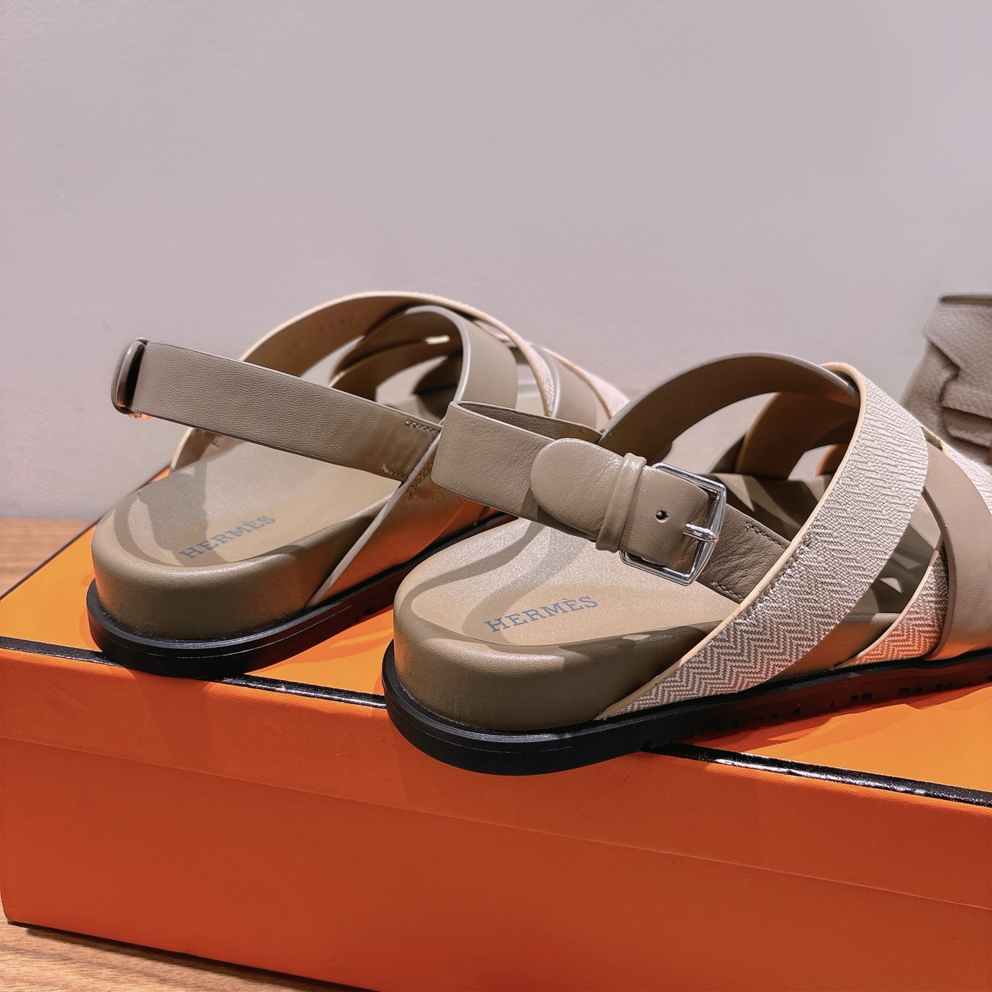 HERMES 01449