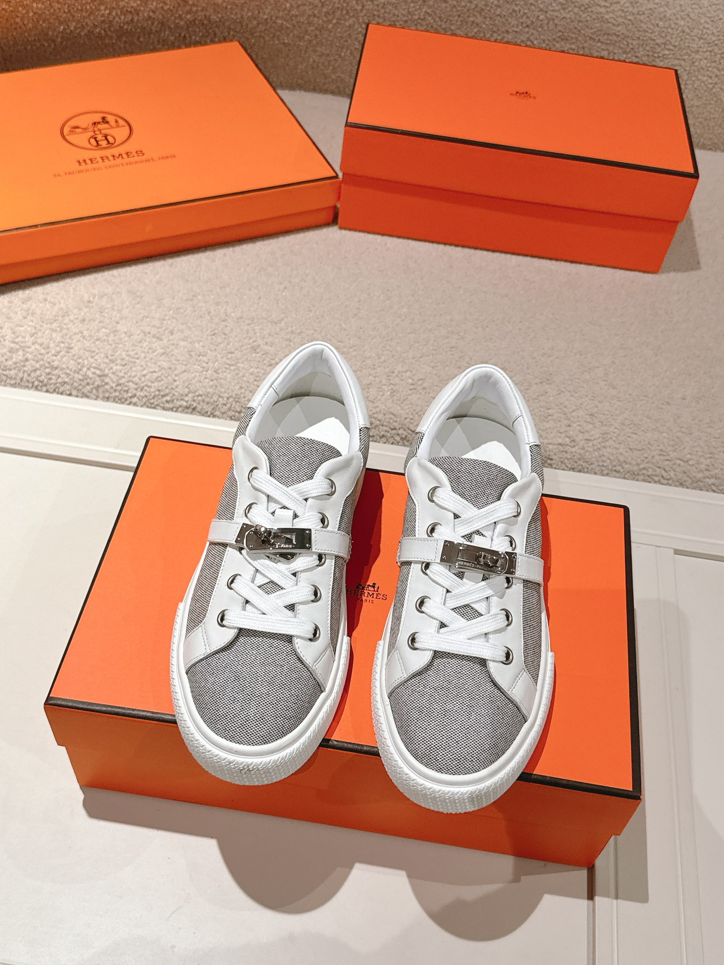 HERMES  01499