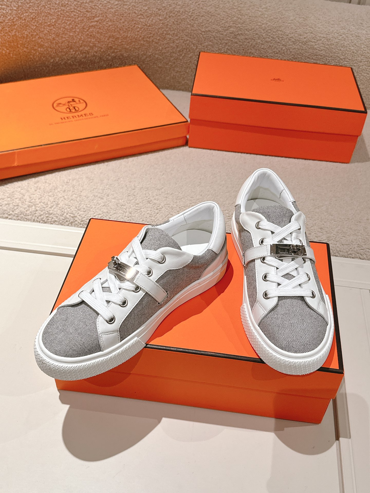 HERMES  01499