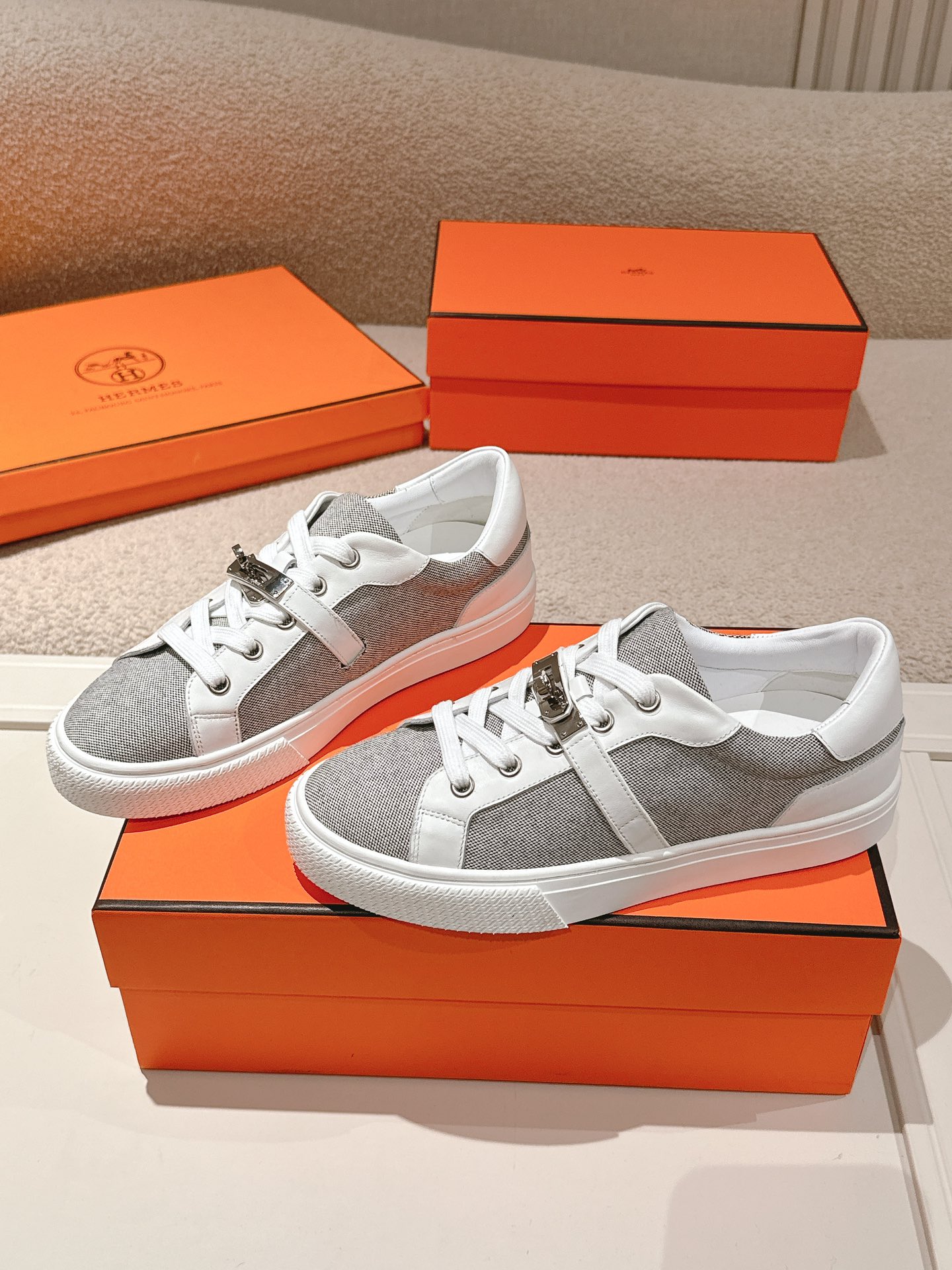 HERMES  01499