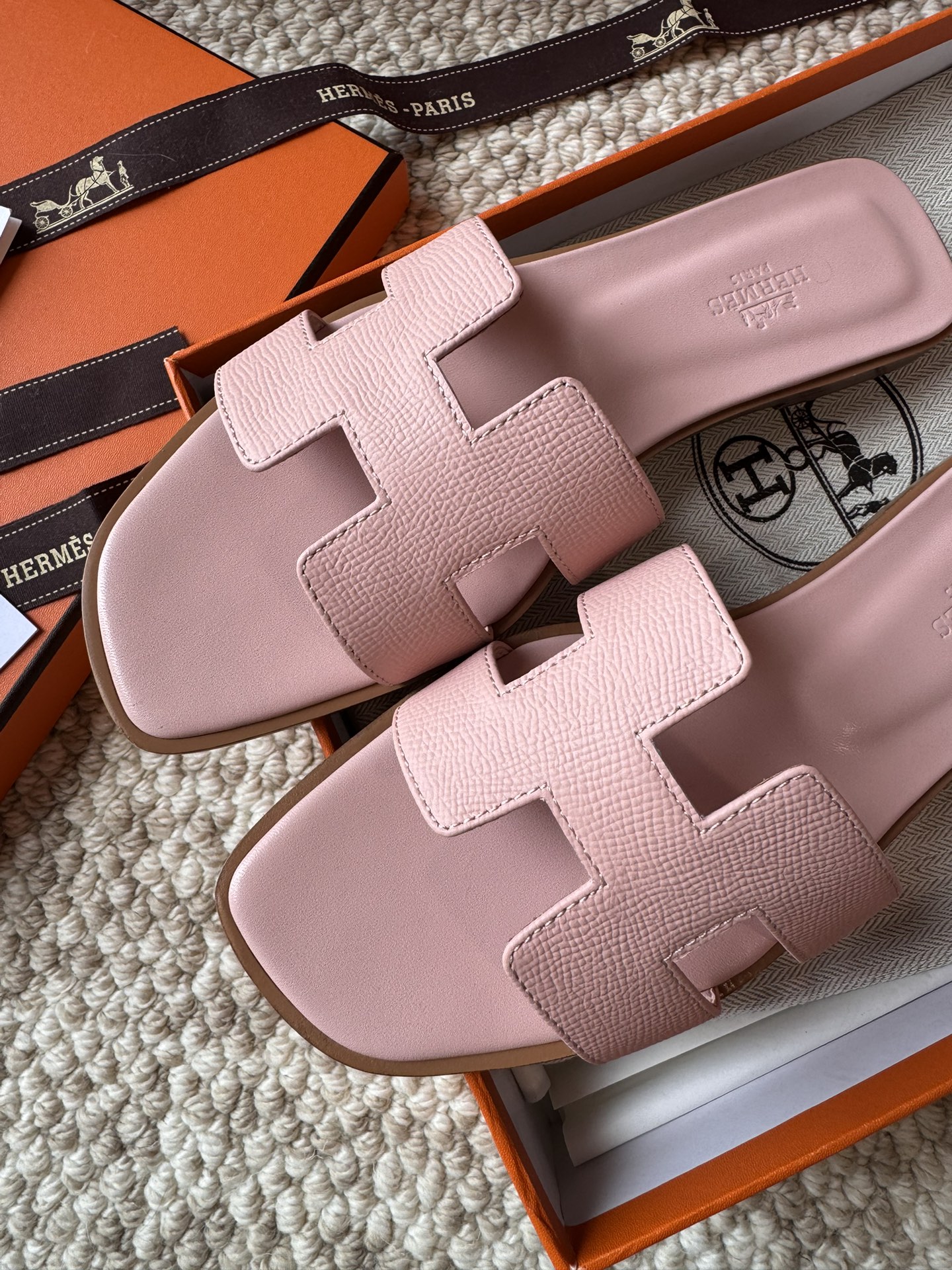 HERMES 01519 HERMES 01519