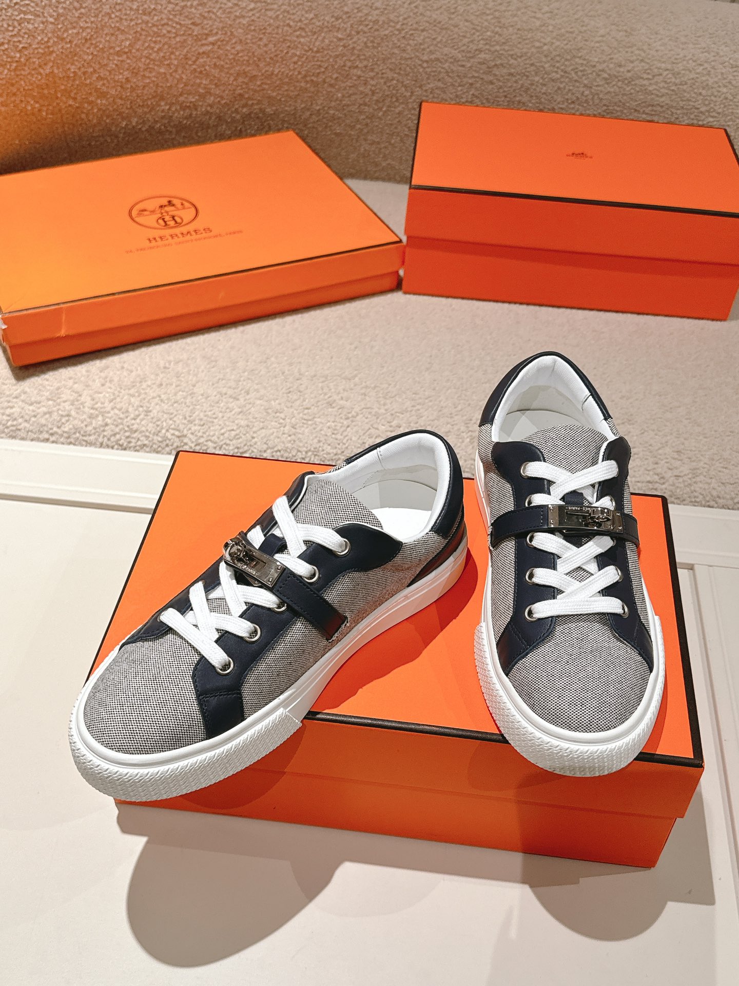 HERMES 01519 HERMES 01519