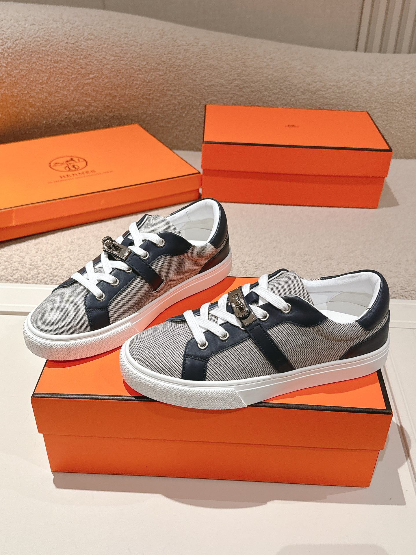 HERMES 01519 HERMES 01519