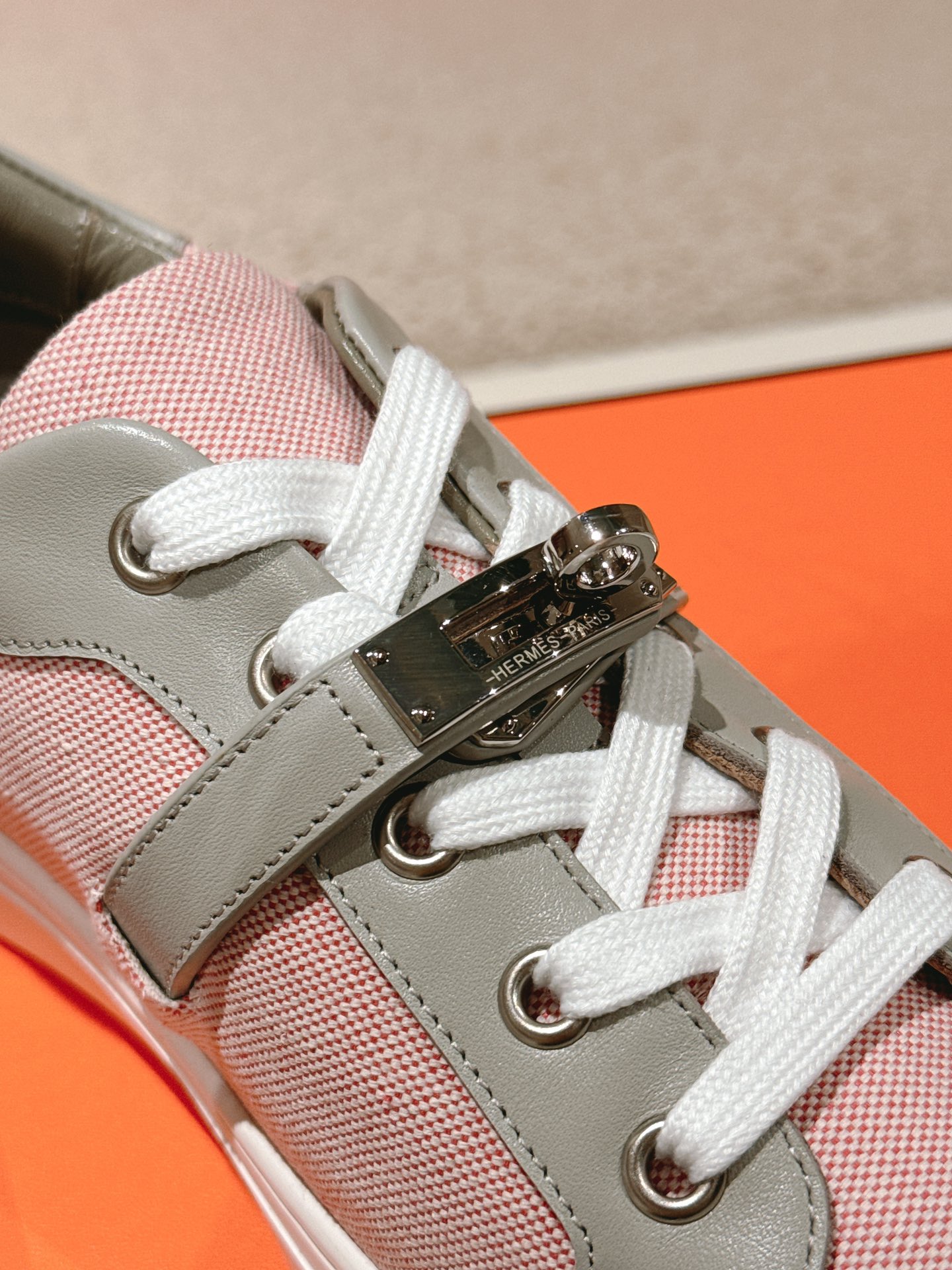 HERMES 01529 HERMES 01529