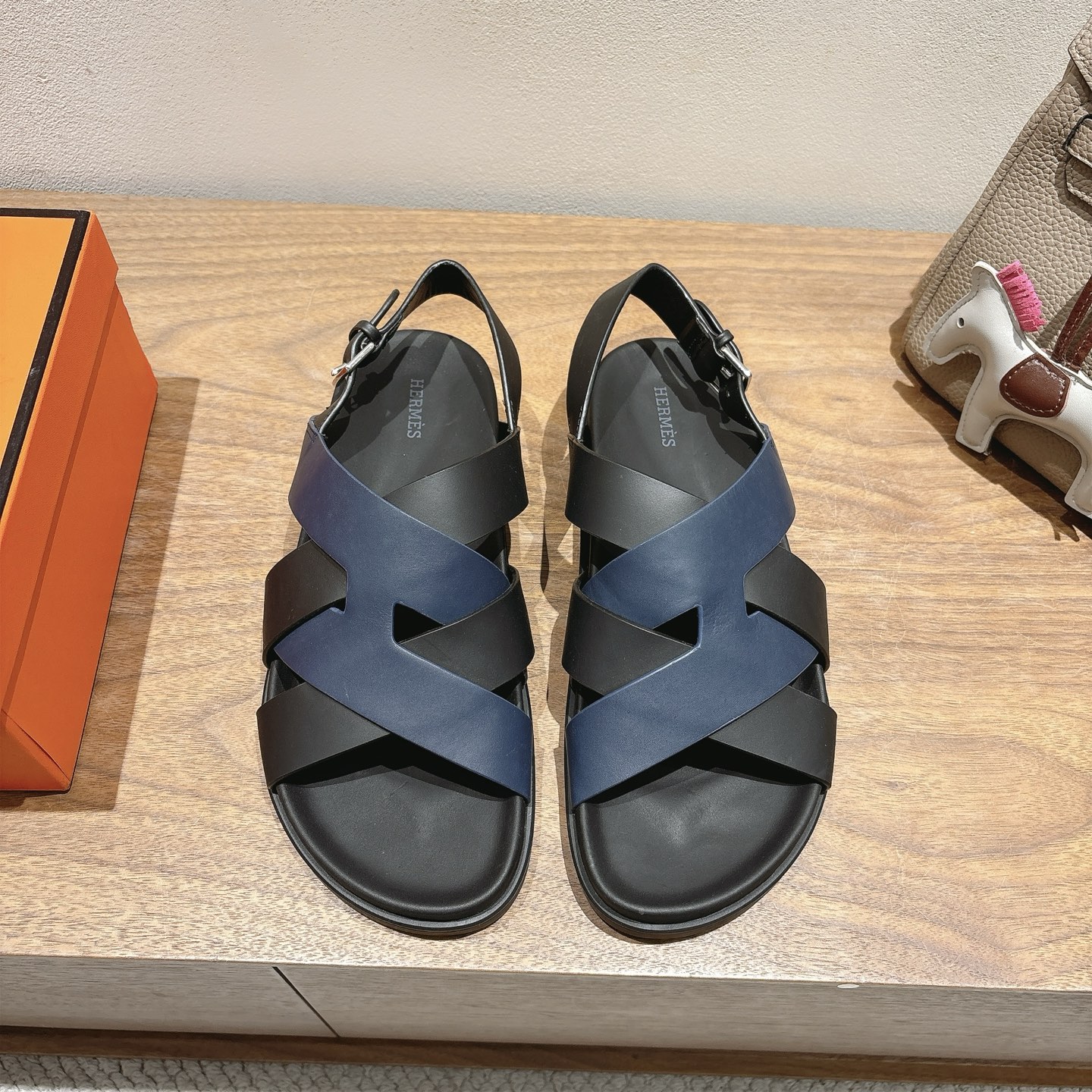 HERMES 01529