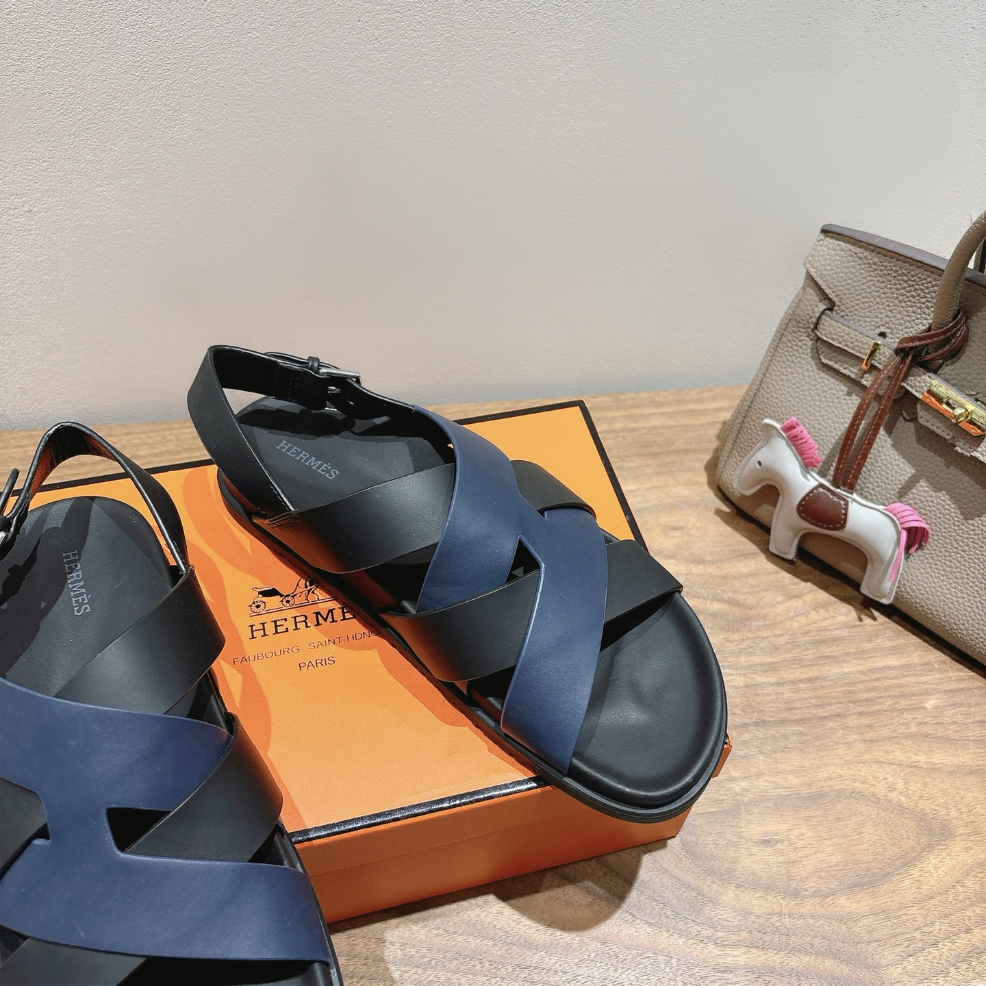 HERMES 01529 HERMES 01529