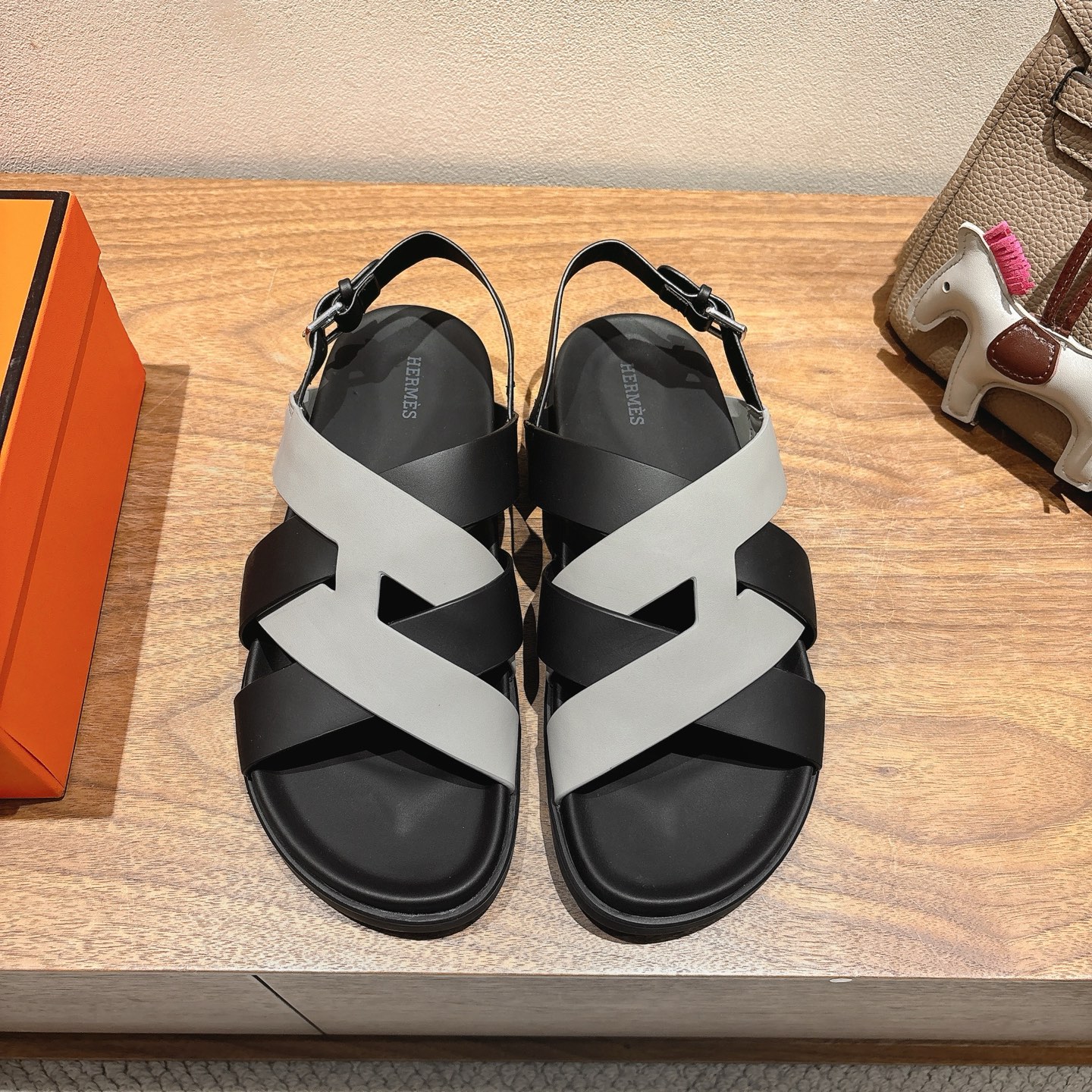 HERMES 01549