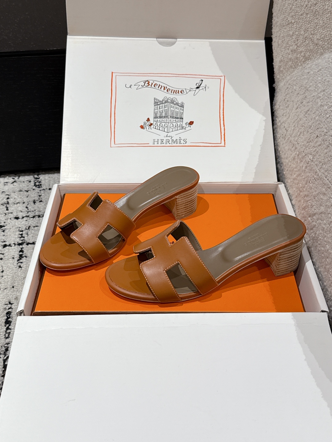 HERMES  01579