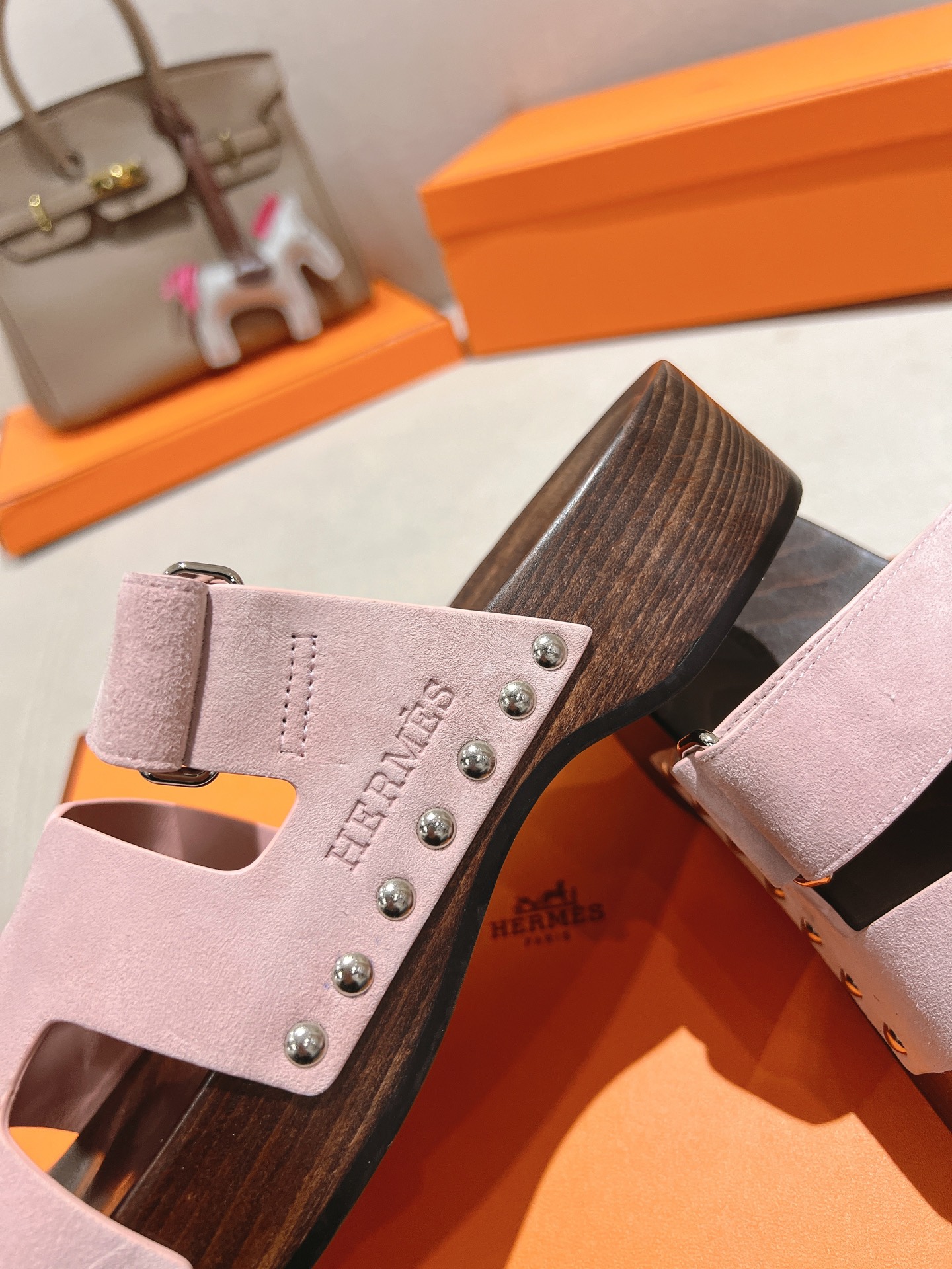 HERMES  01589