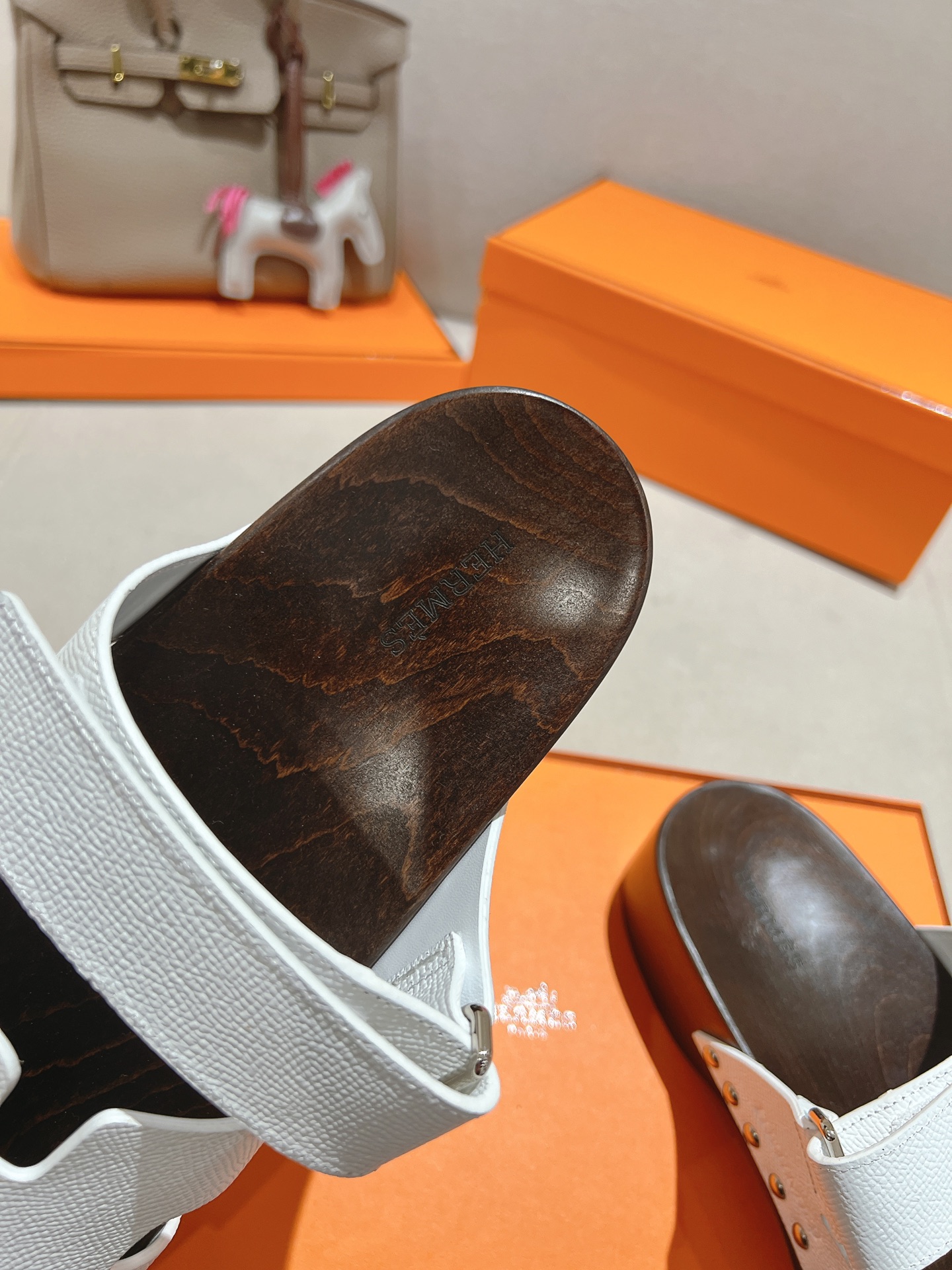 HERMES  01639
