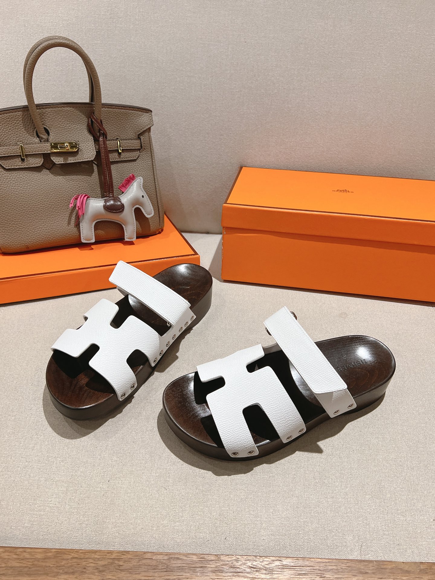 HERMES  01639