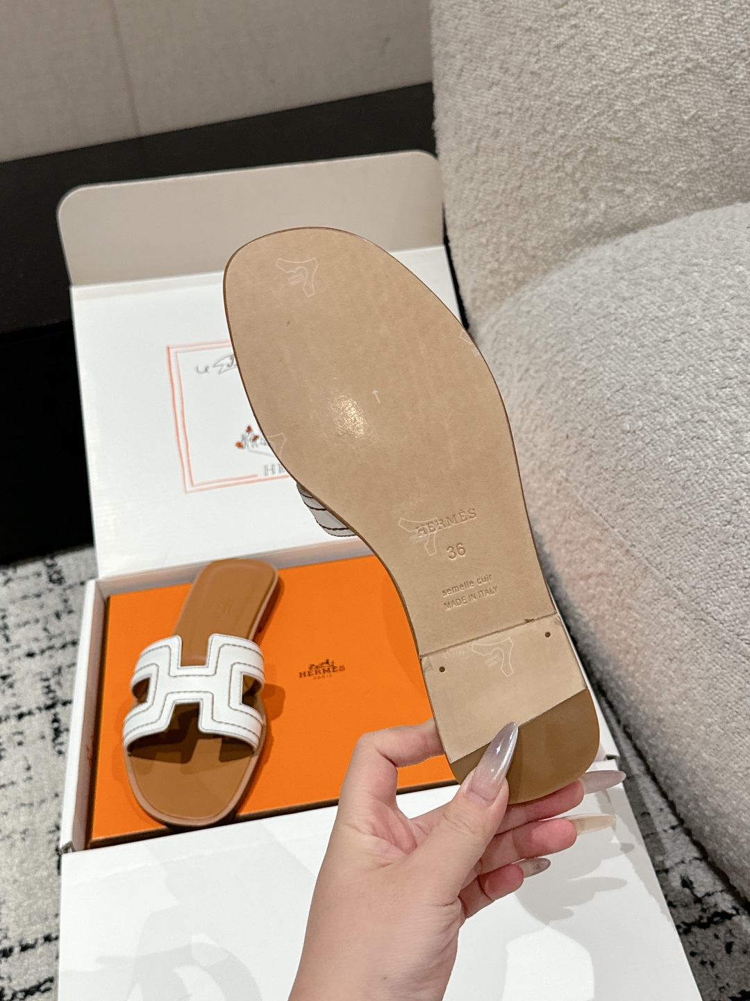 HERMES  01639