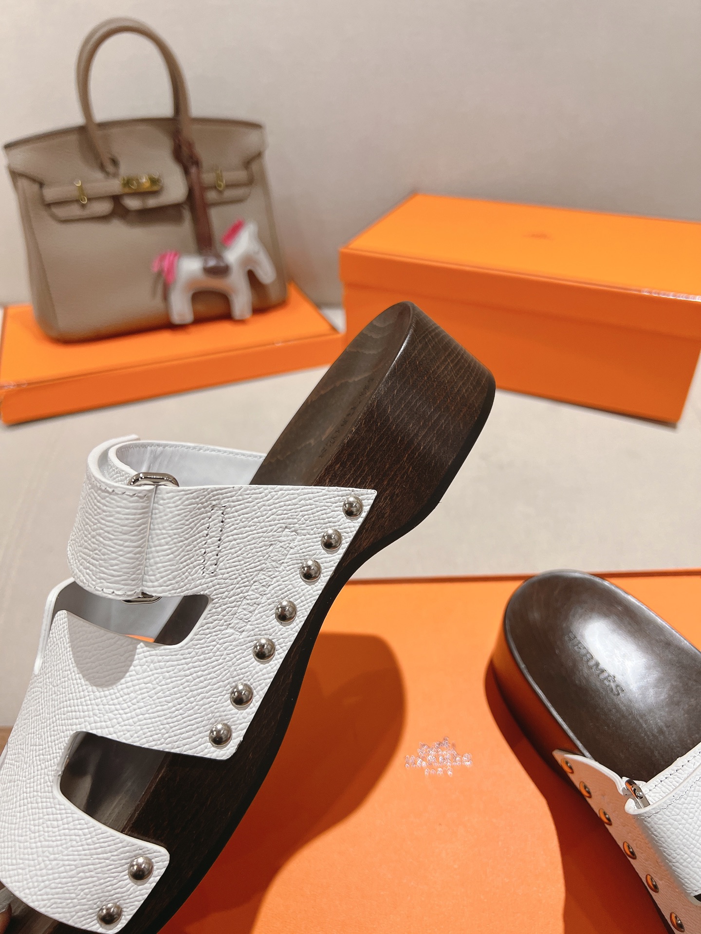 HERMES  01639