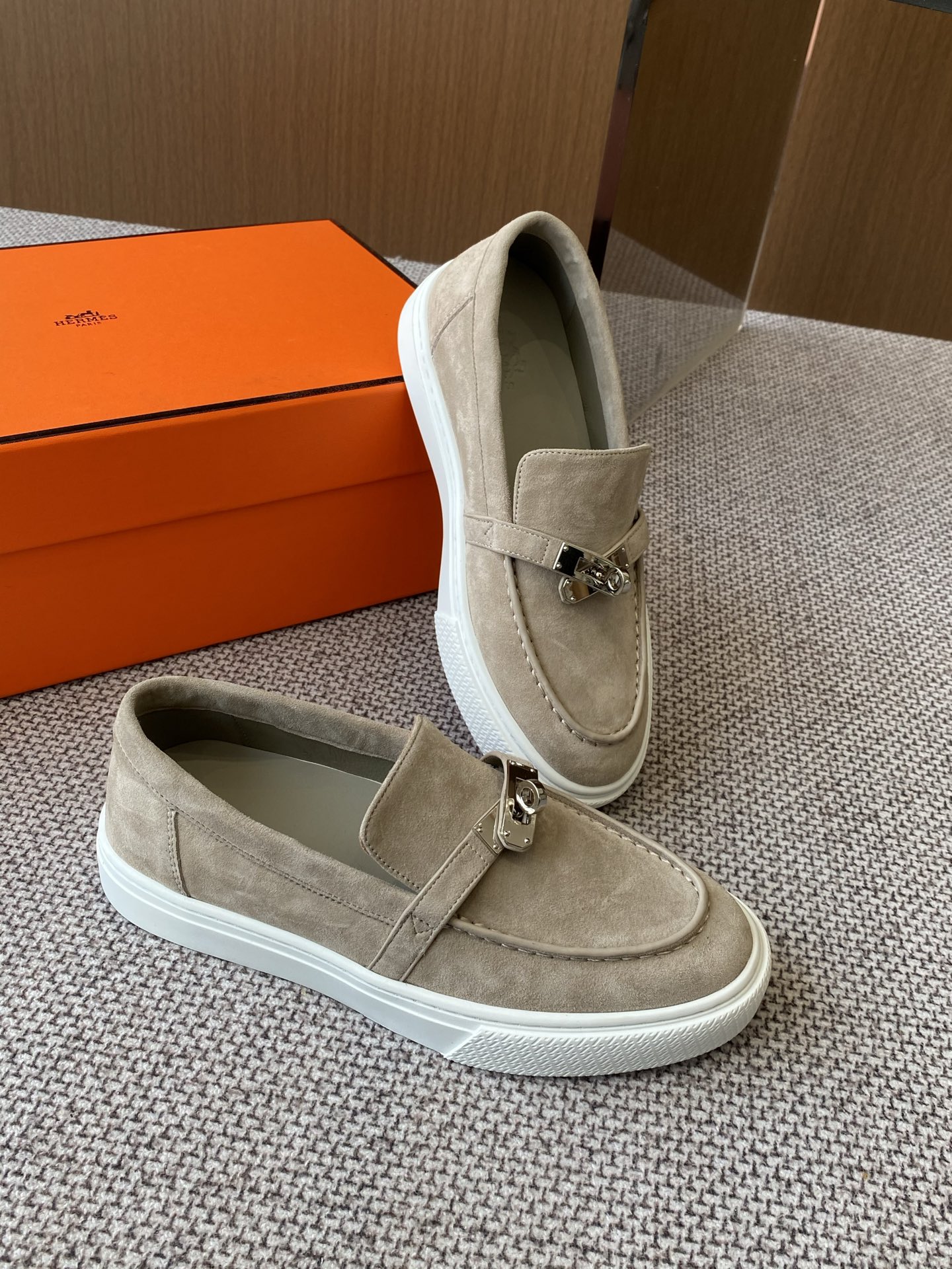 HERMES 01669 HERMES 01669