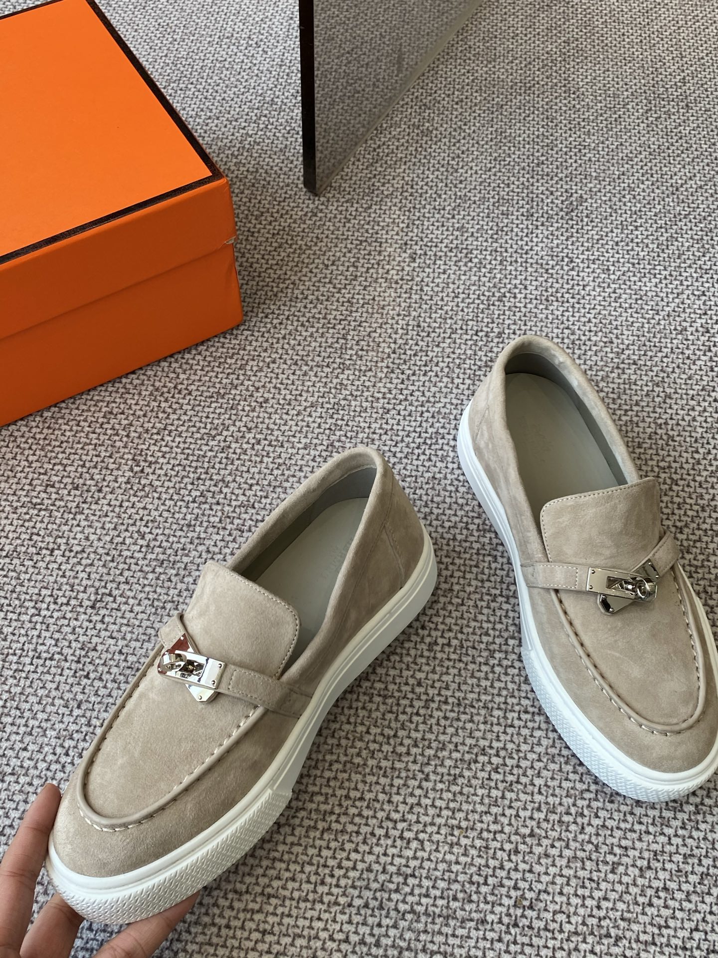HERMES 01669 HERMES 01669