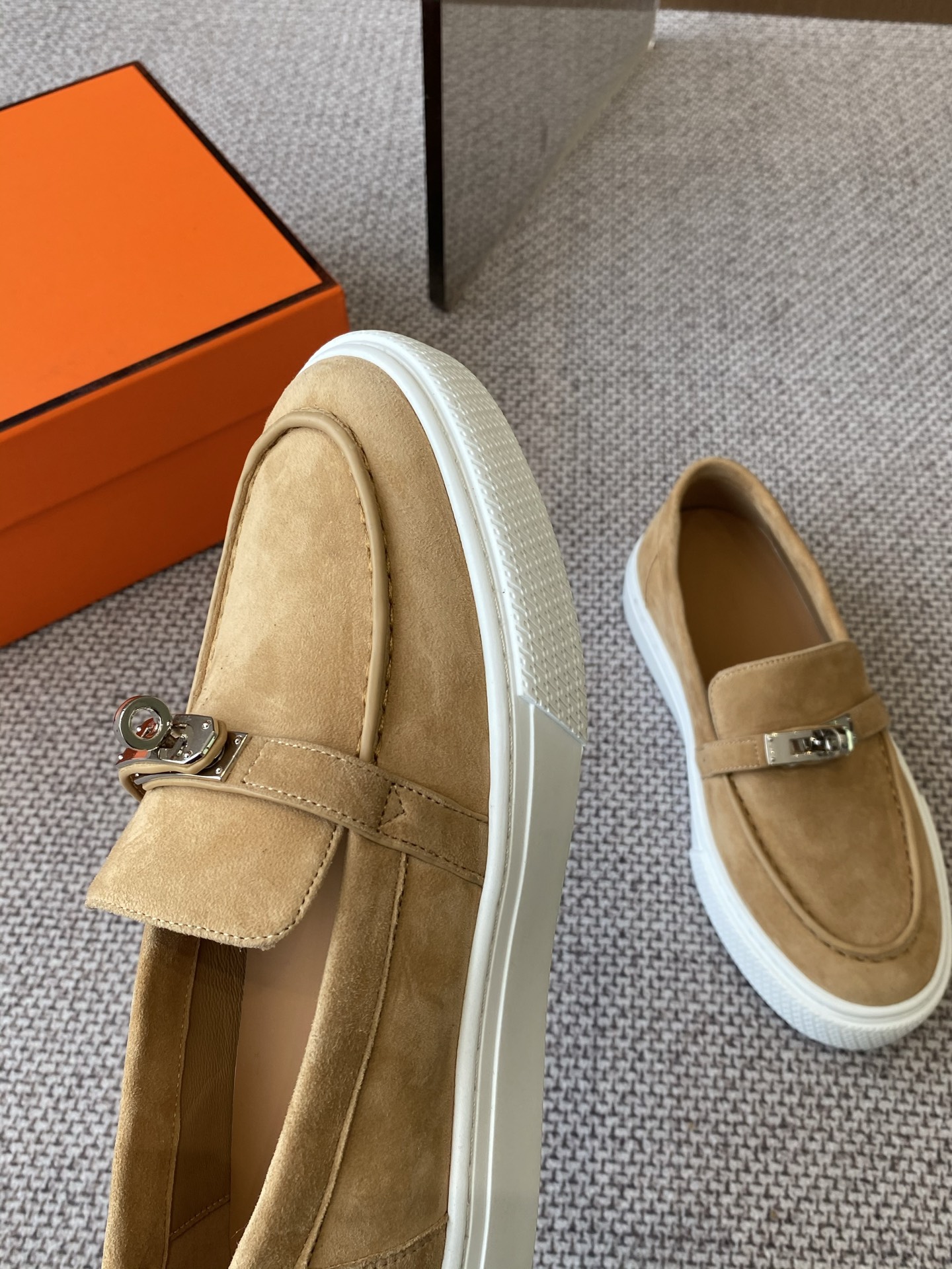 HERMES 01679