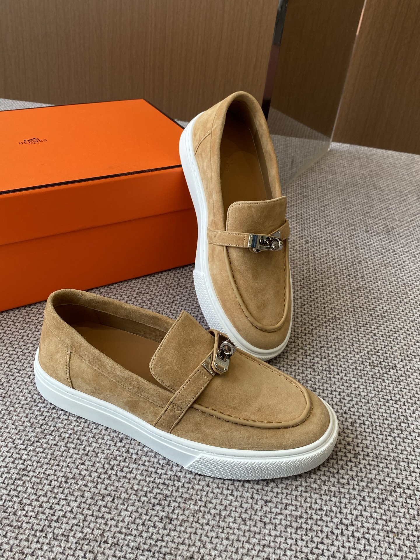 HERMES 01679