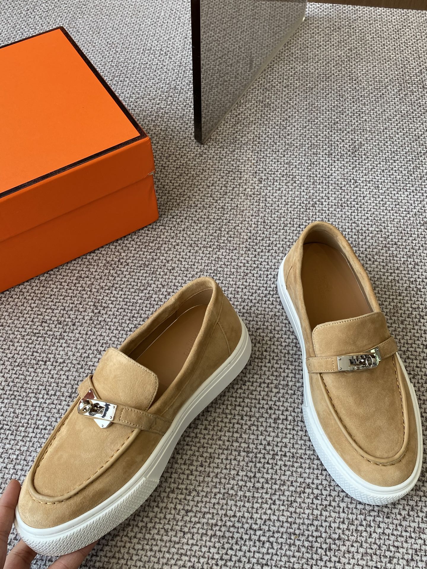 HERMES 01679