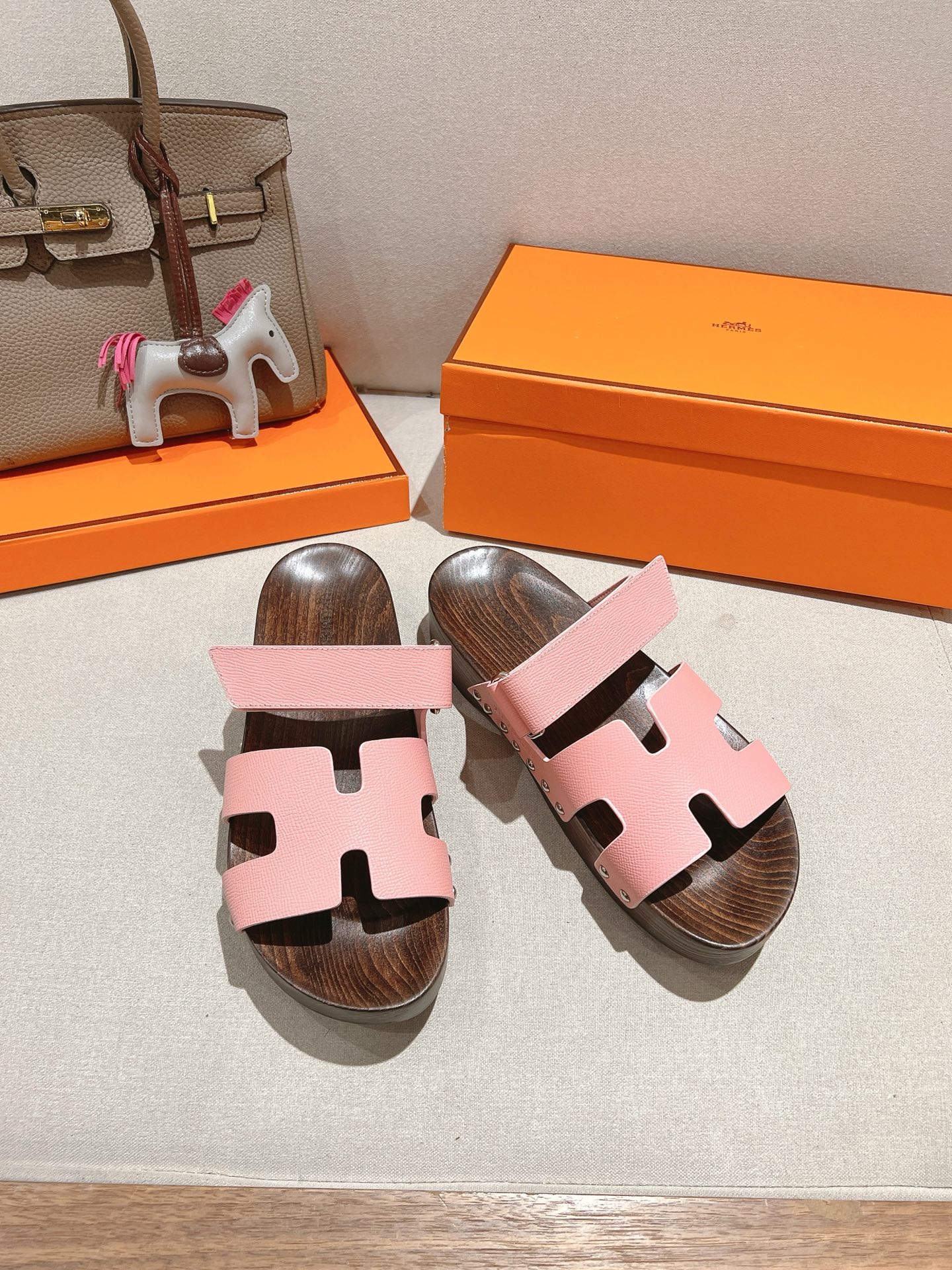 HERMES  01679