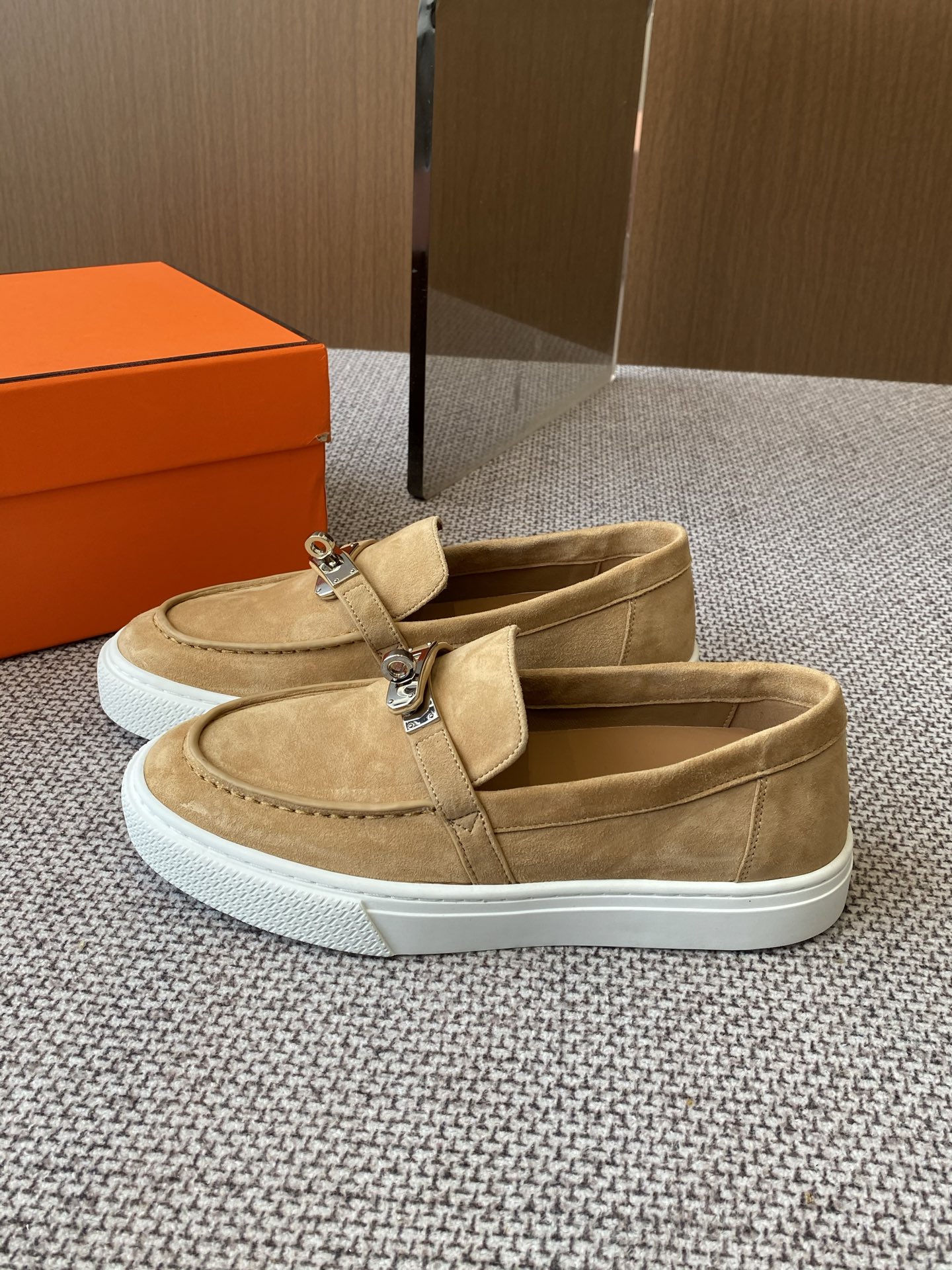 HERMES 01679