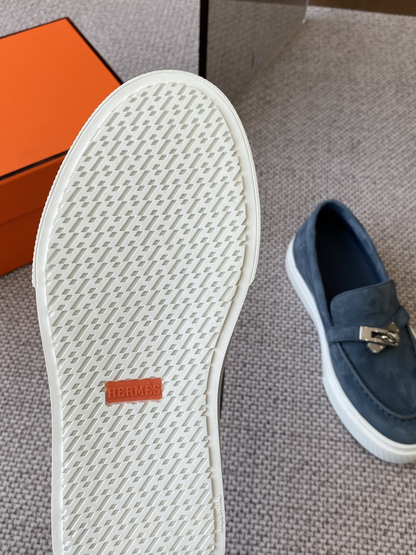 HERMES 01689 HERMES 01689
