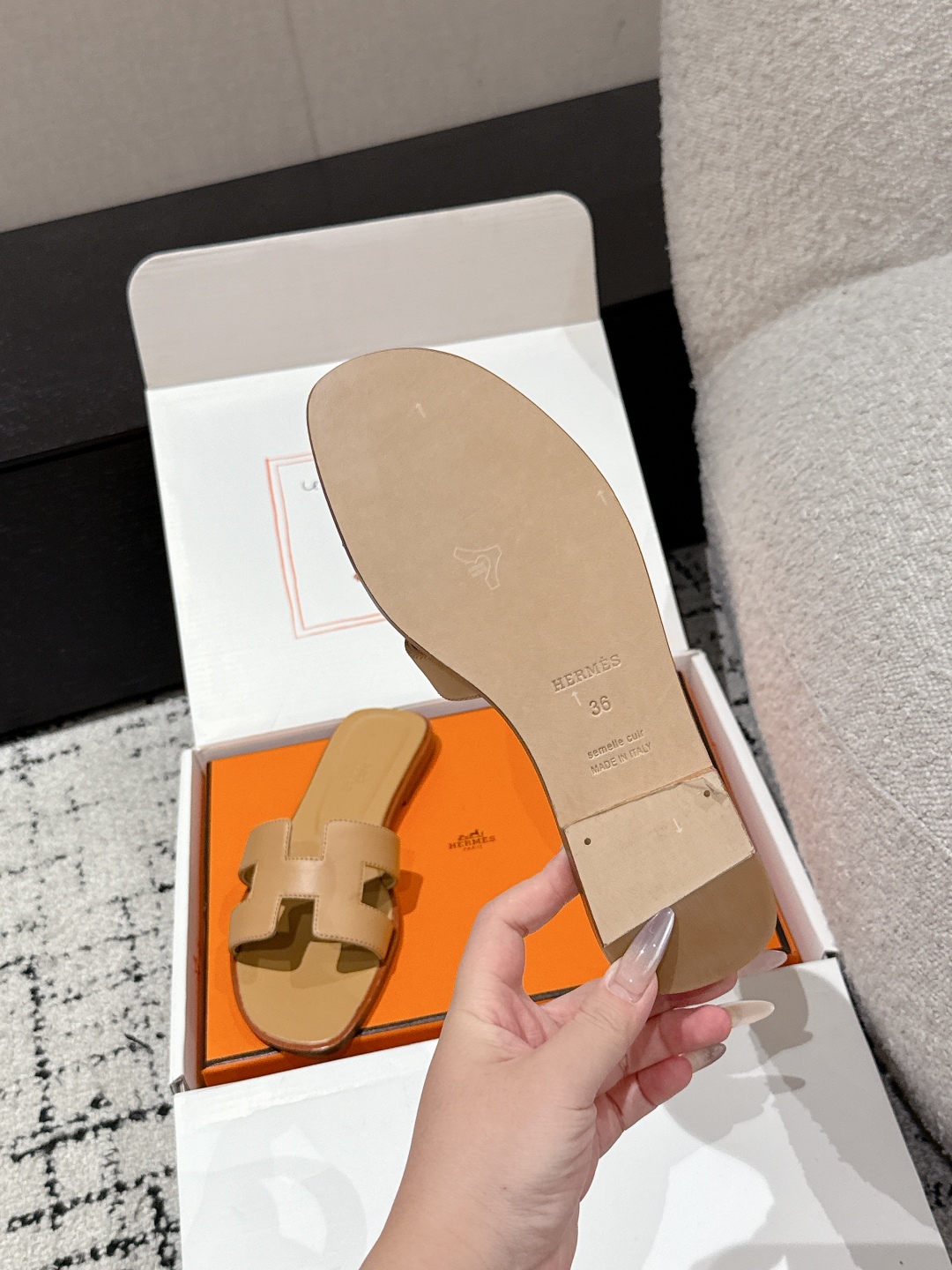HERMES 01689 HERMES 01689