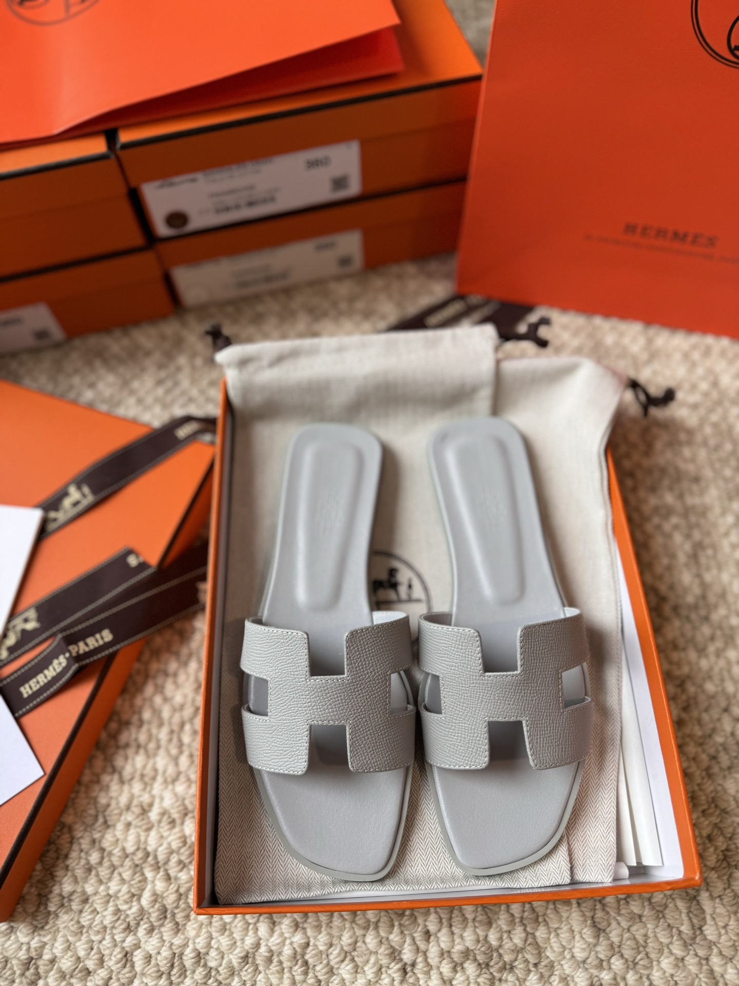 HERMES 01689 HERMES 01689