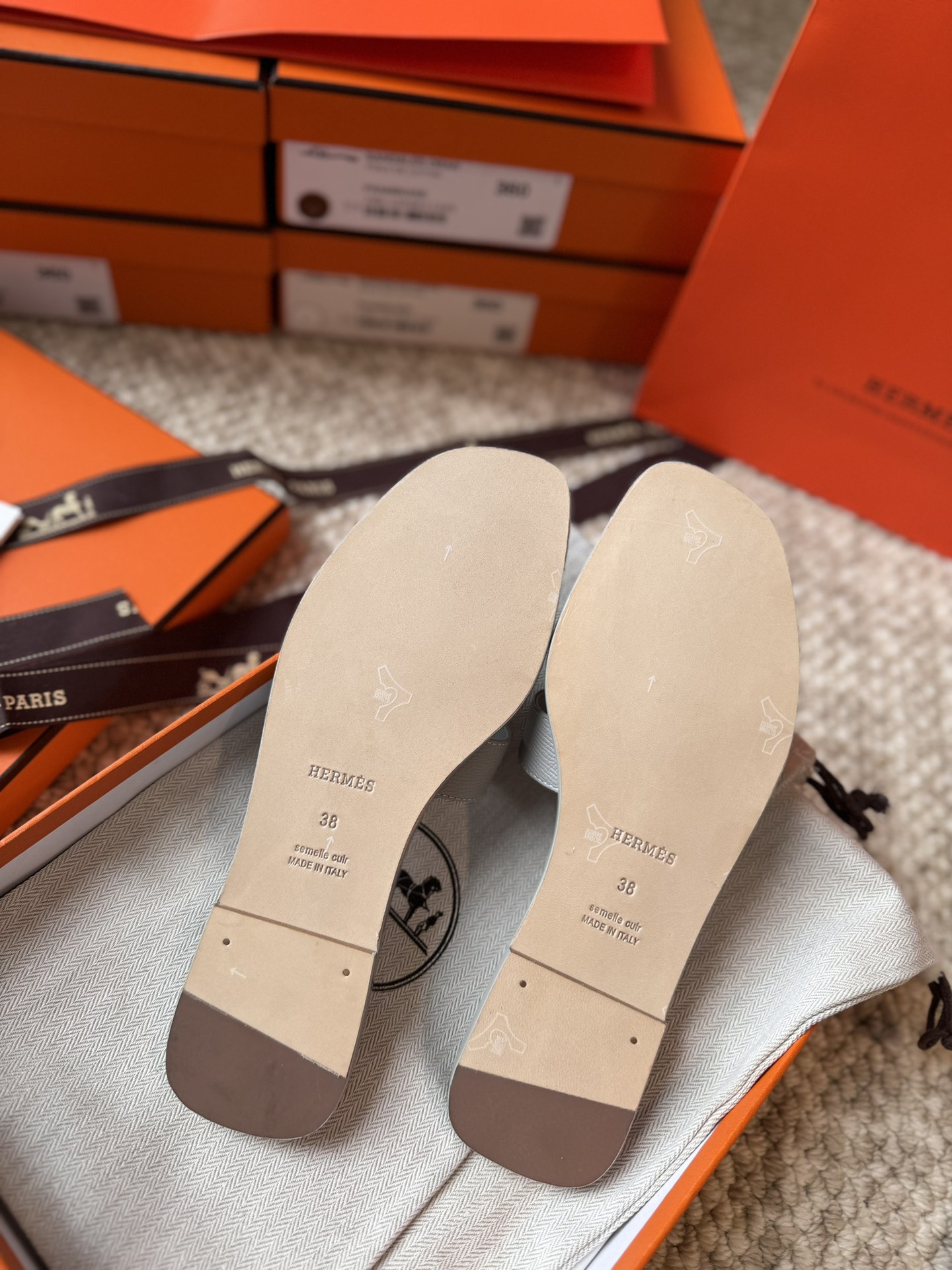HERMES 01689 HERMES 01689