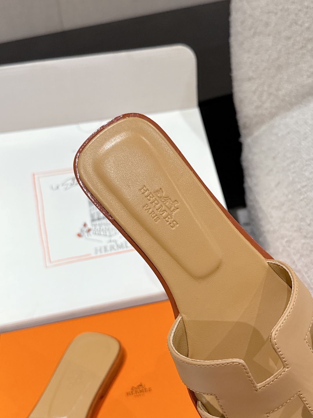 HERMES 01689 HERMES 01689