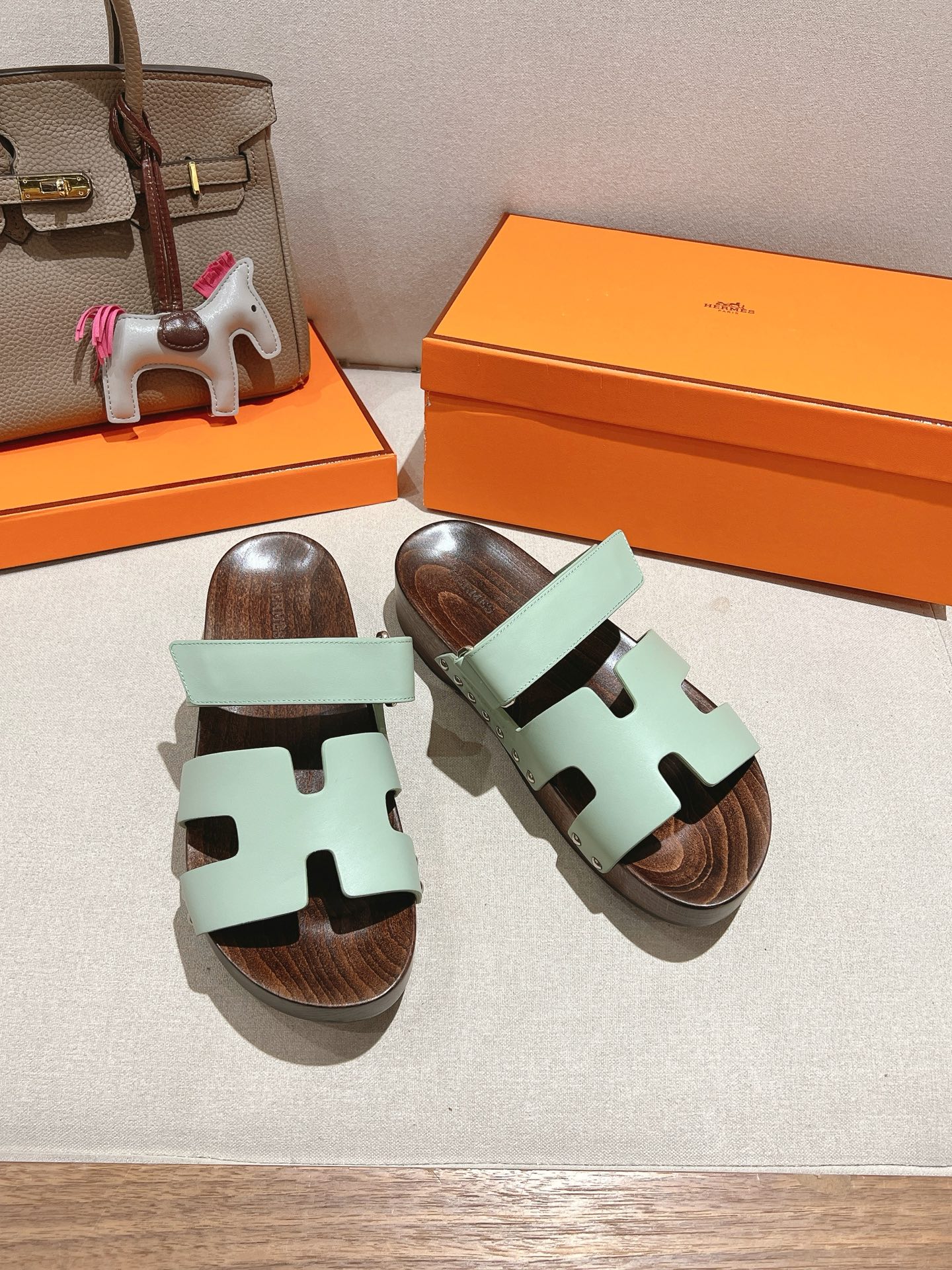HERMES 01689 HERMES 01689