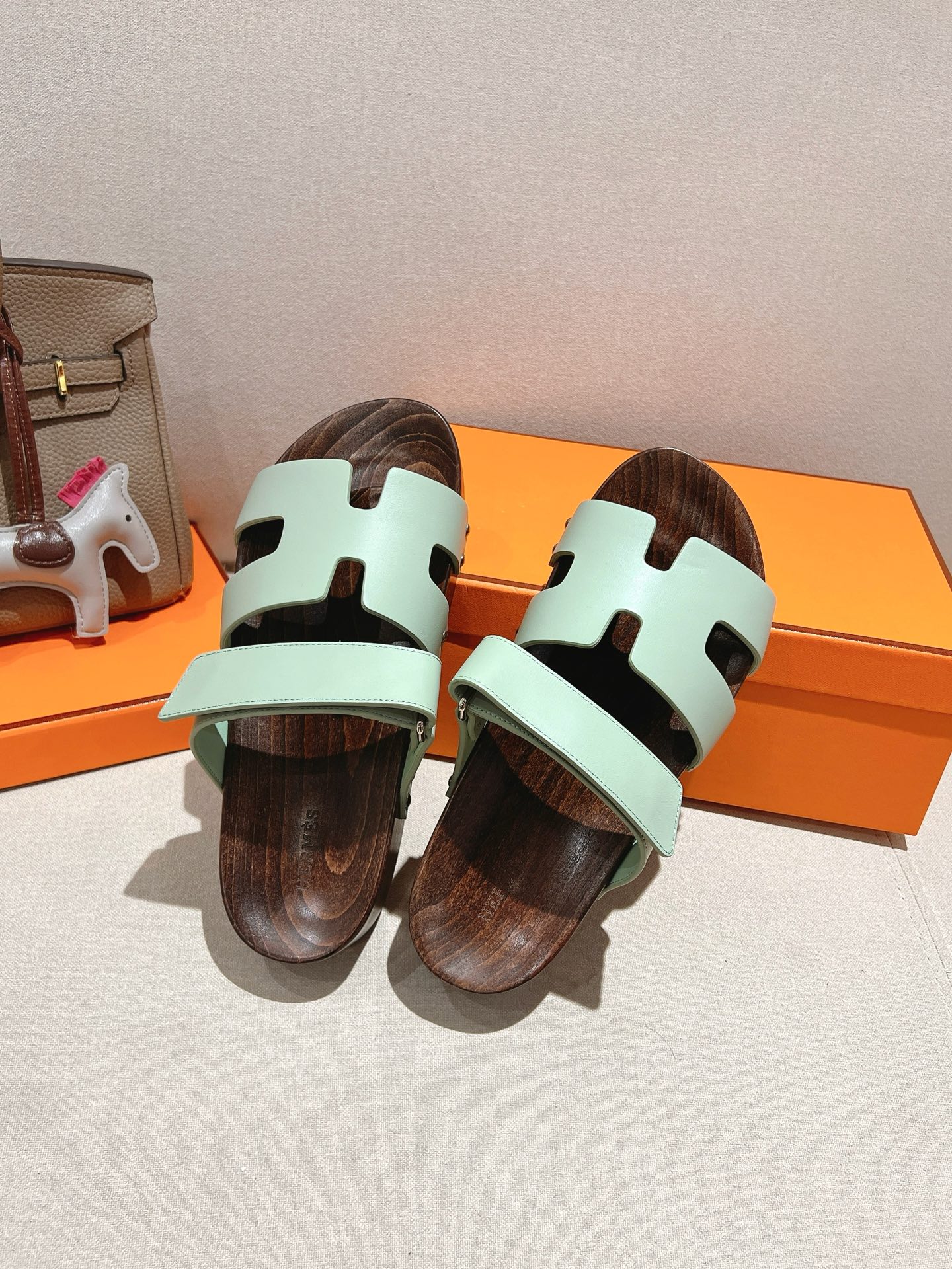 HERMES 01689 HERMES 01689