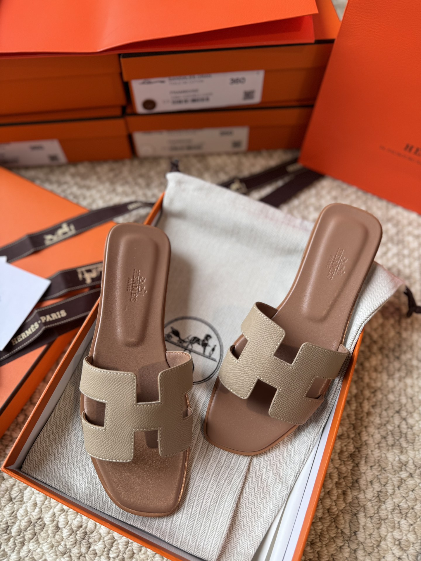 HERMES 01739 HERMES 01739