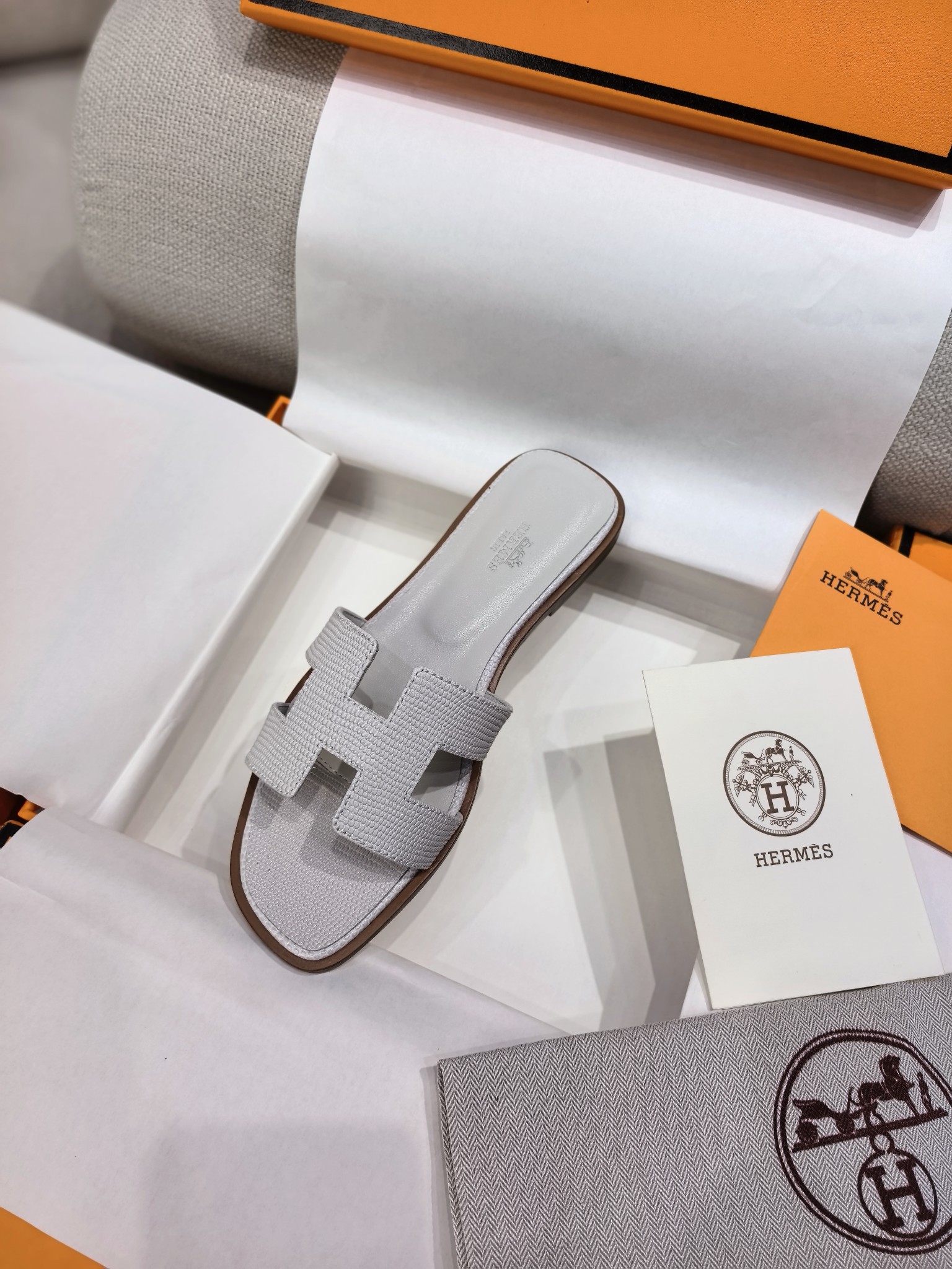 HERMES 01739 HERMES 01739