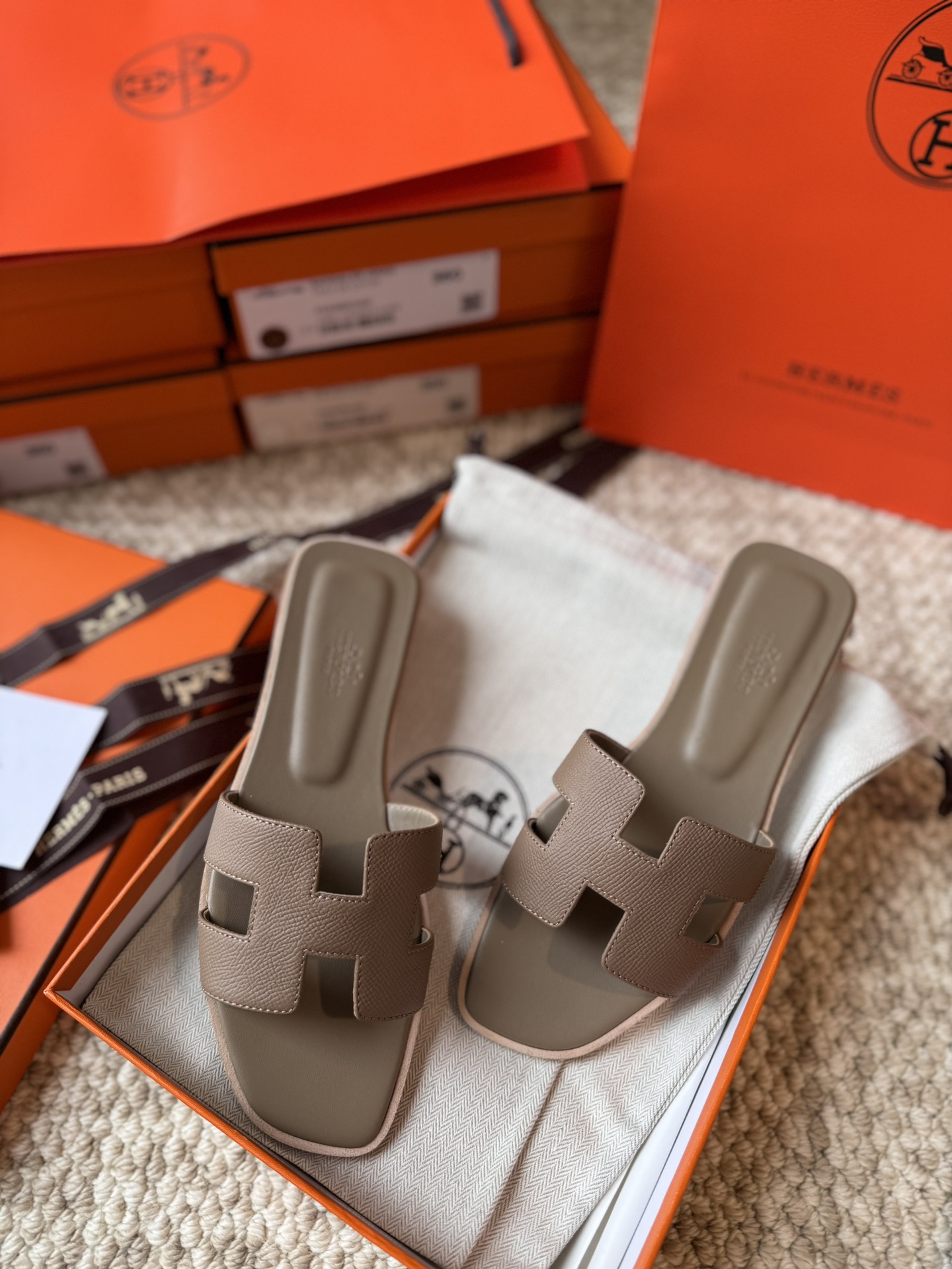 HERMES 01749