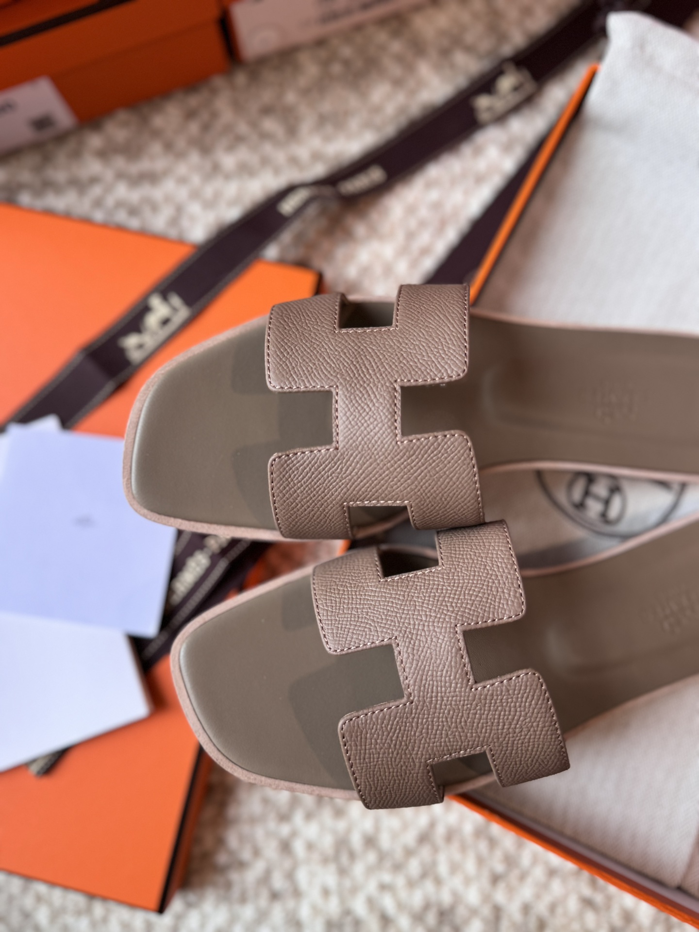 HERMES 01749