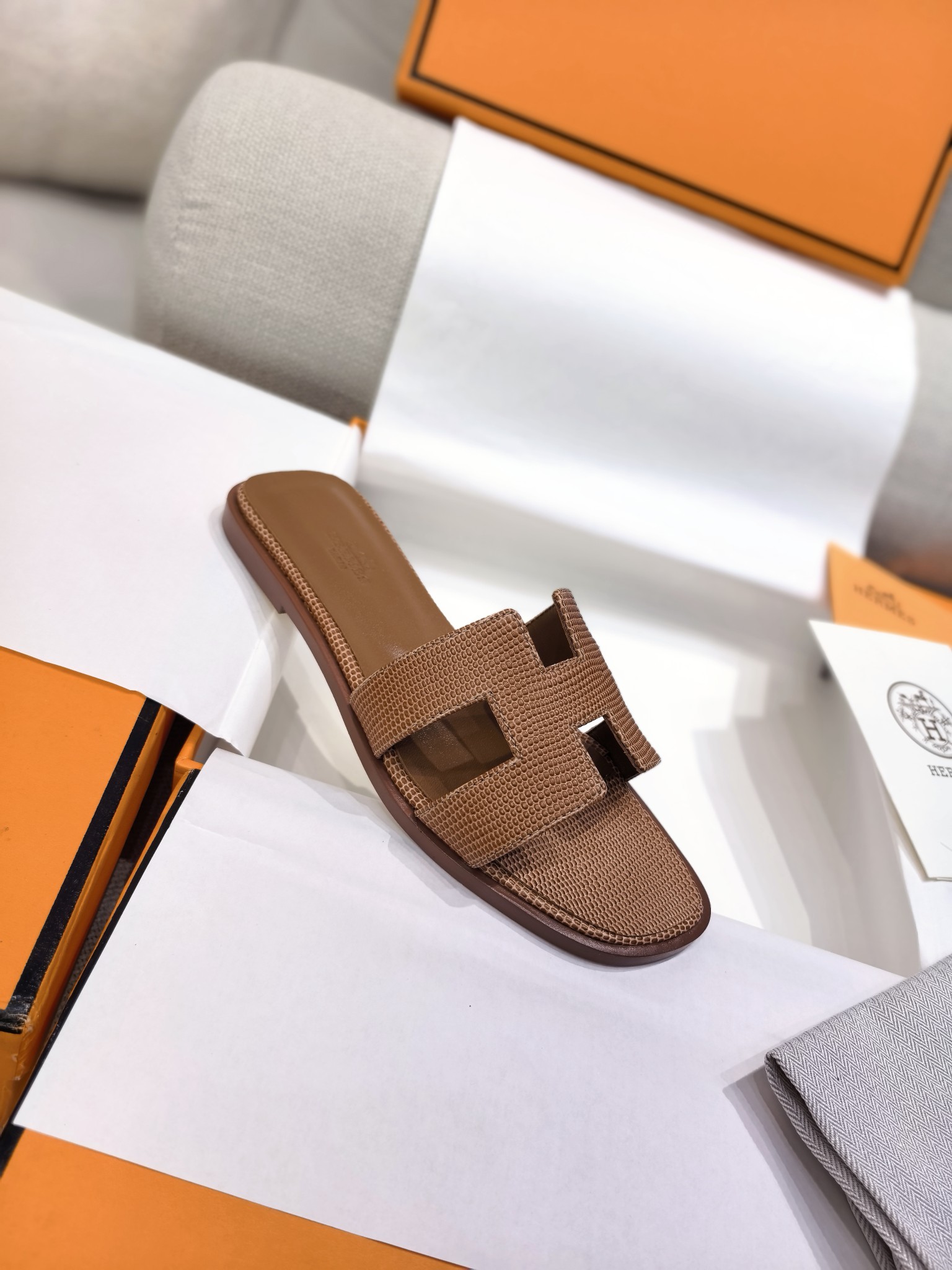 HERMES 01749