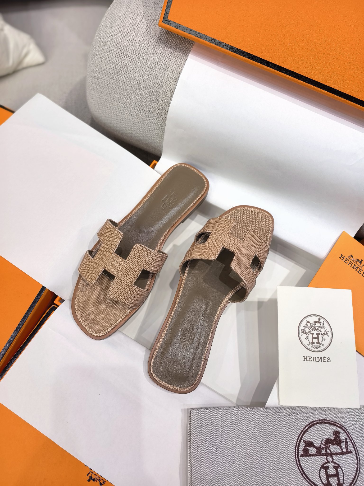HERMES 01759 HERMES 01759