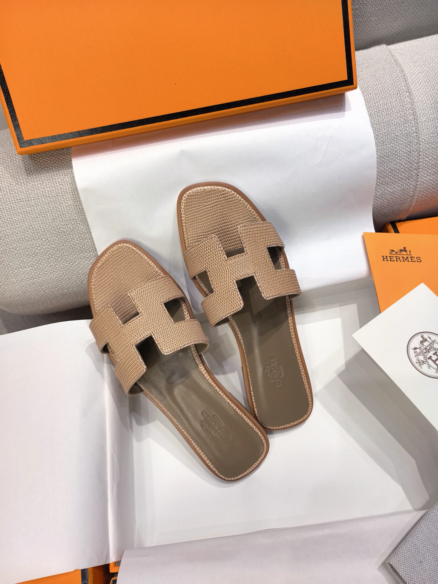 HERMES 01759 HERMES 01759