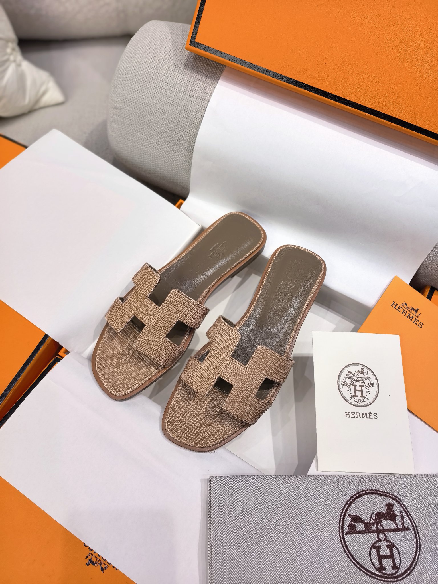 HERMES 01759 HERMES 01759