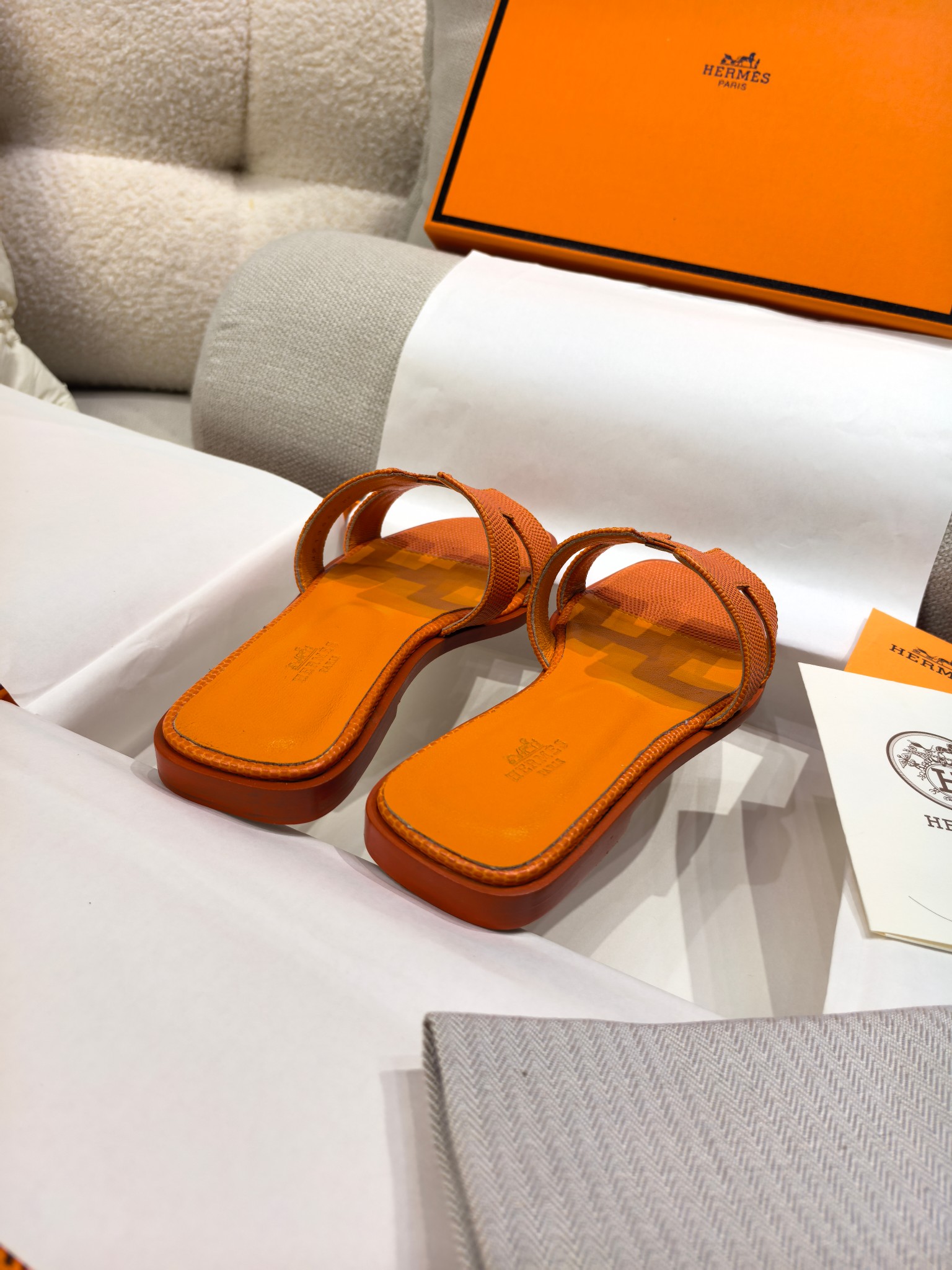 HERMES 01779 HERMES 01779