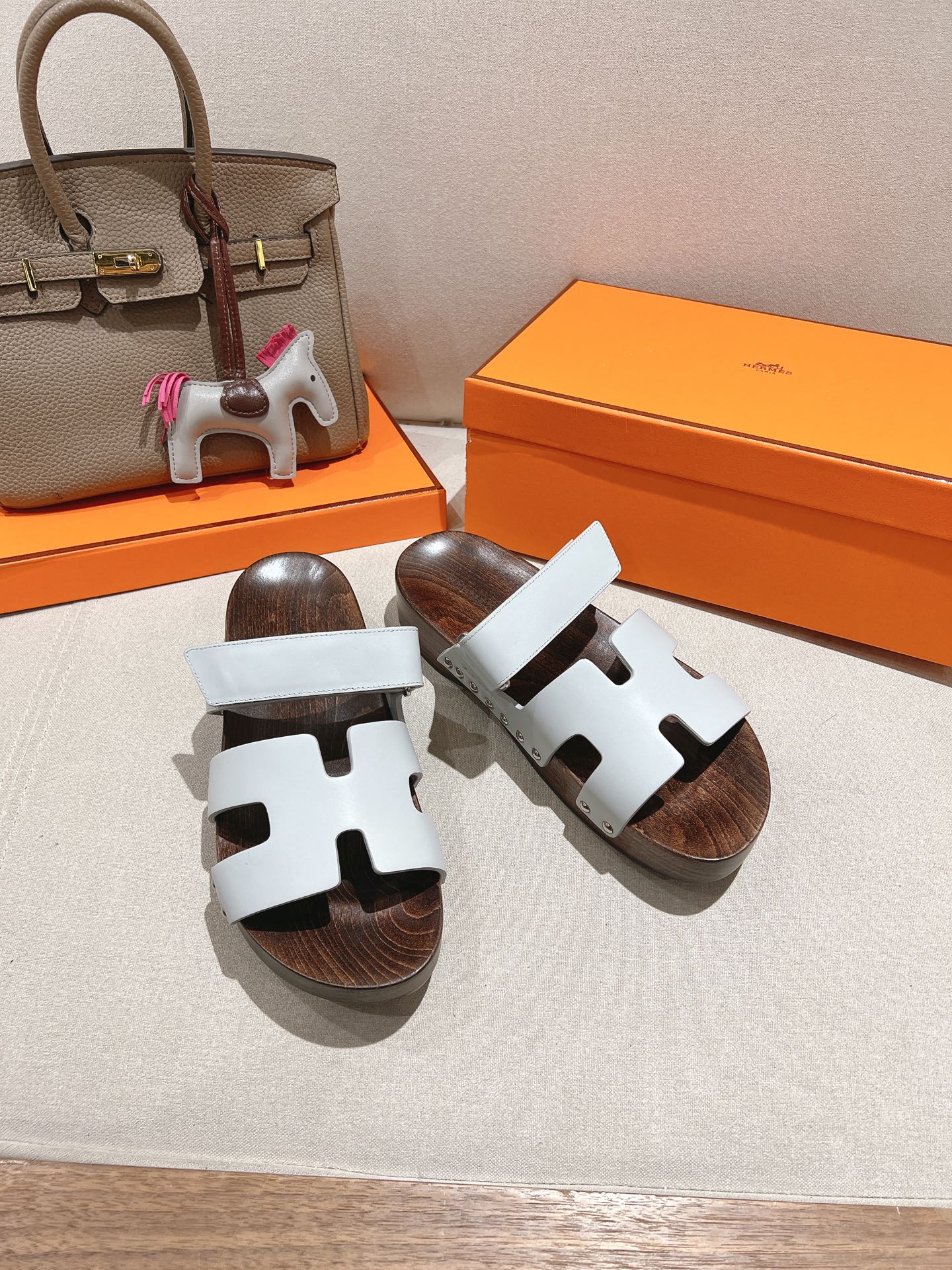 HERMES 01779 HERMES 01779