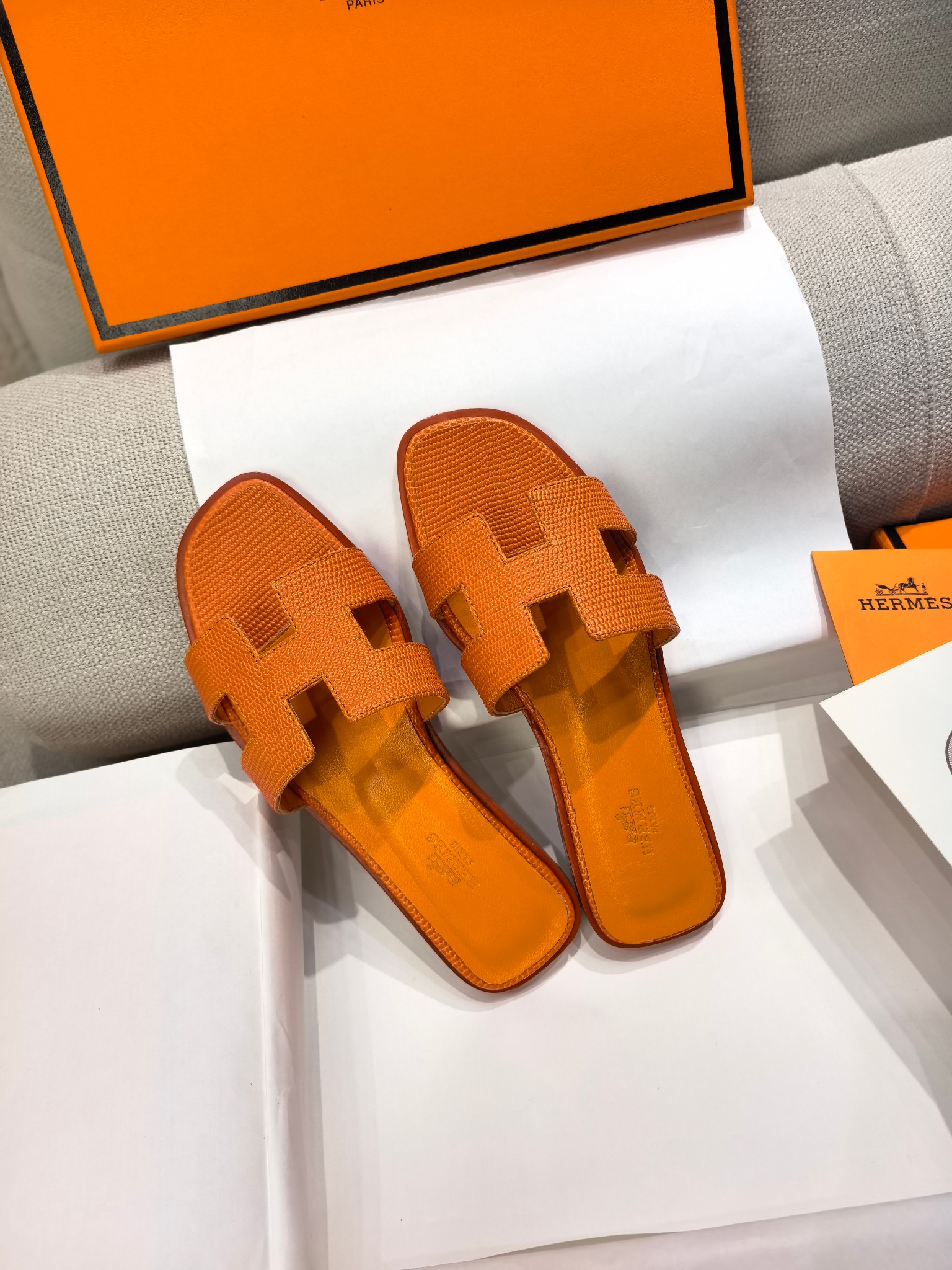HERMES 01779 HERMES 01779