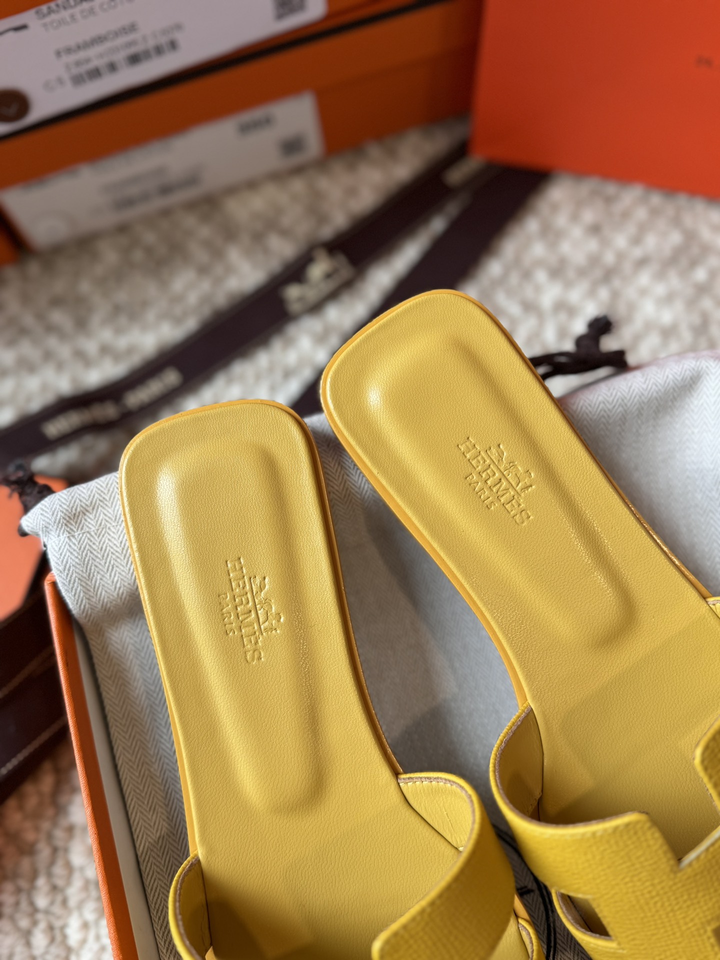 HERMES 01779 HERMES 01779