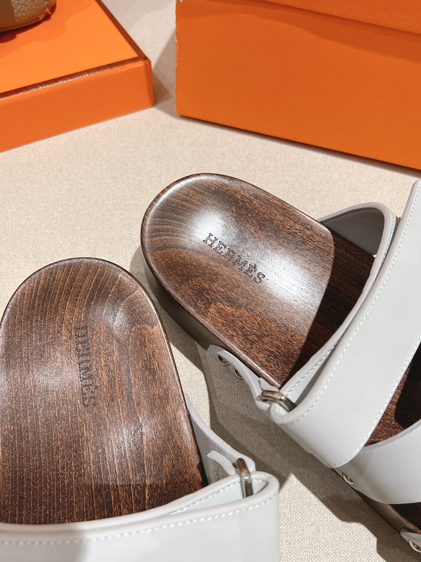HERMES 01779 HERMES 01779