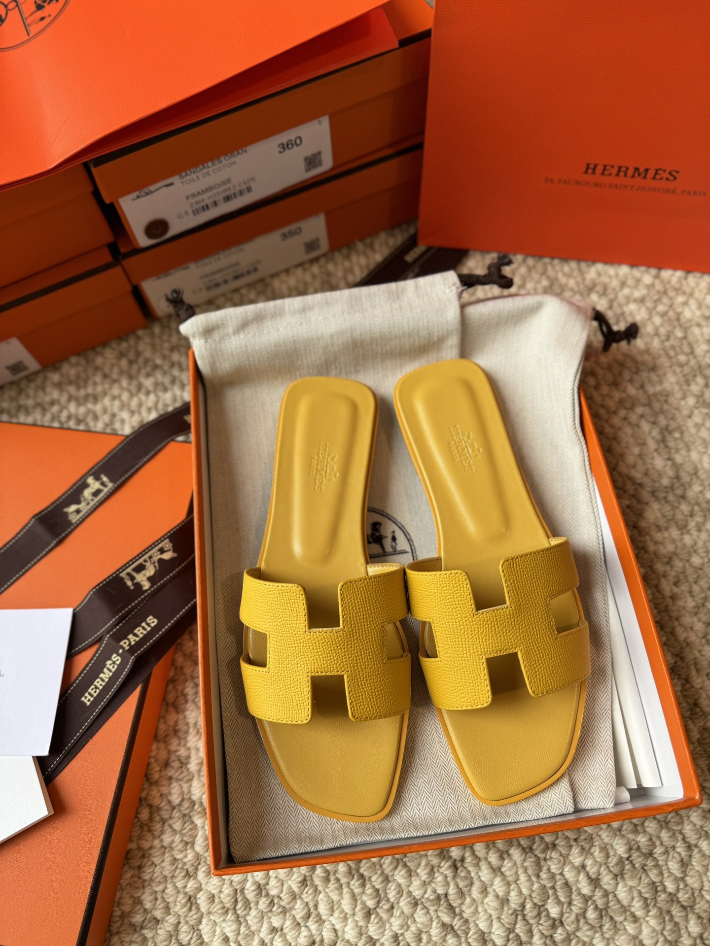 HERMES 01779 HERMES 01779