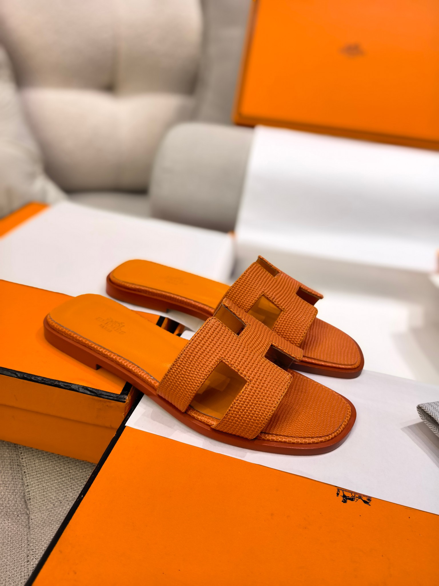 HERMES 01779 HERMES 01779