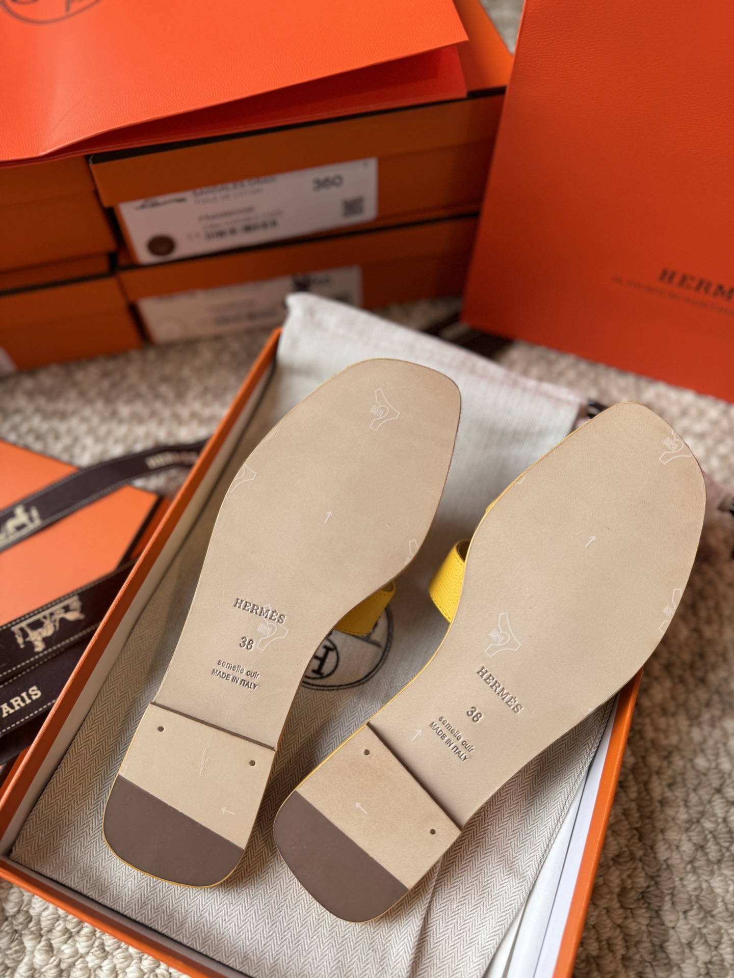 HERMES 01779 HERMES 01779