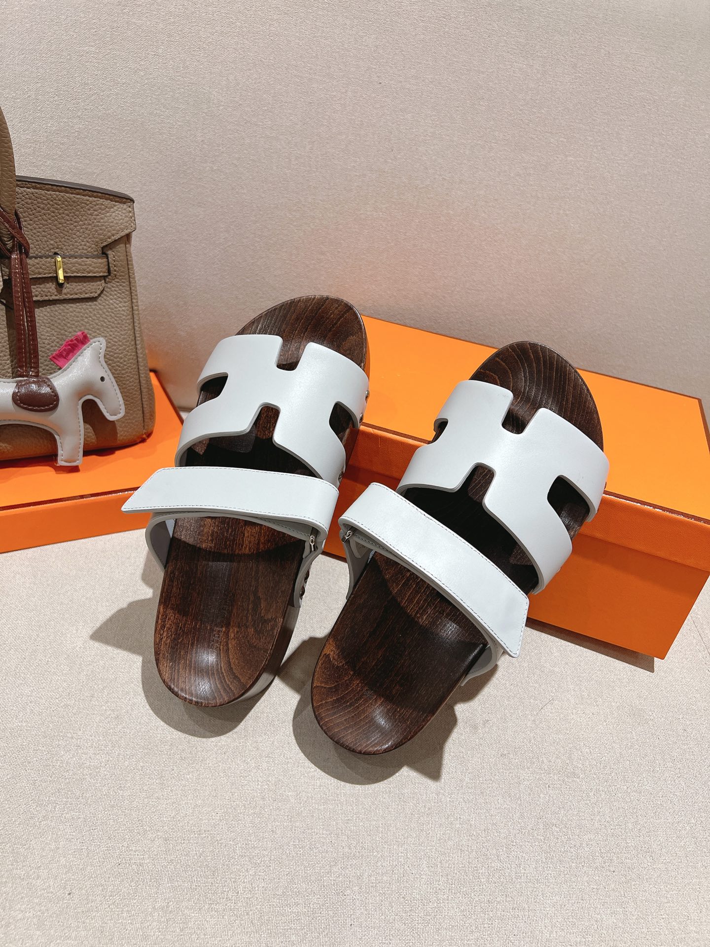 HERMES 01779 HERMES 01779