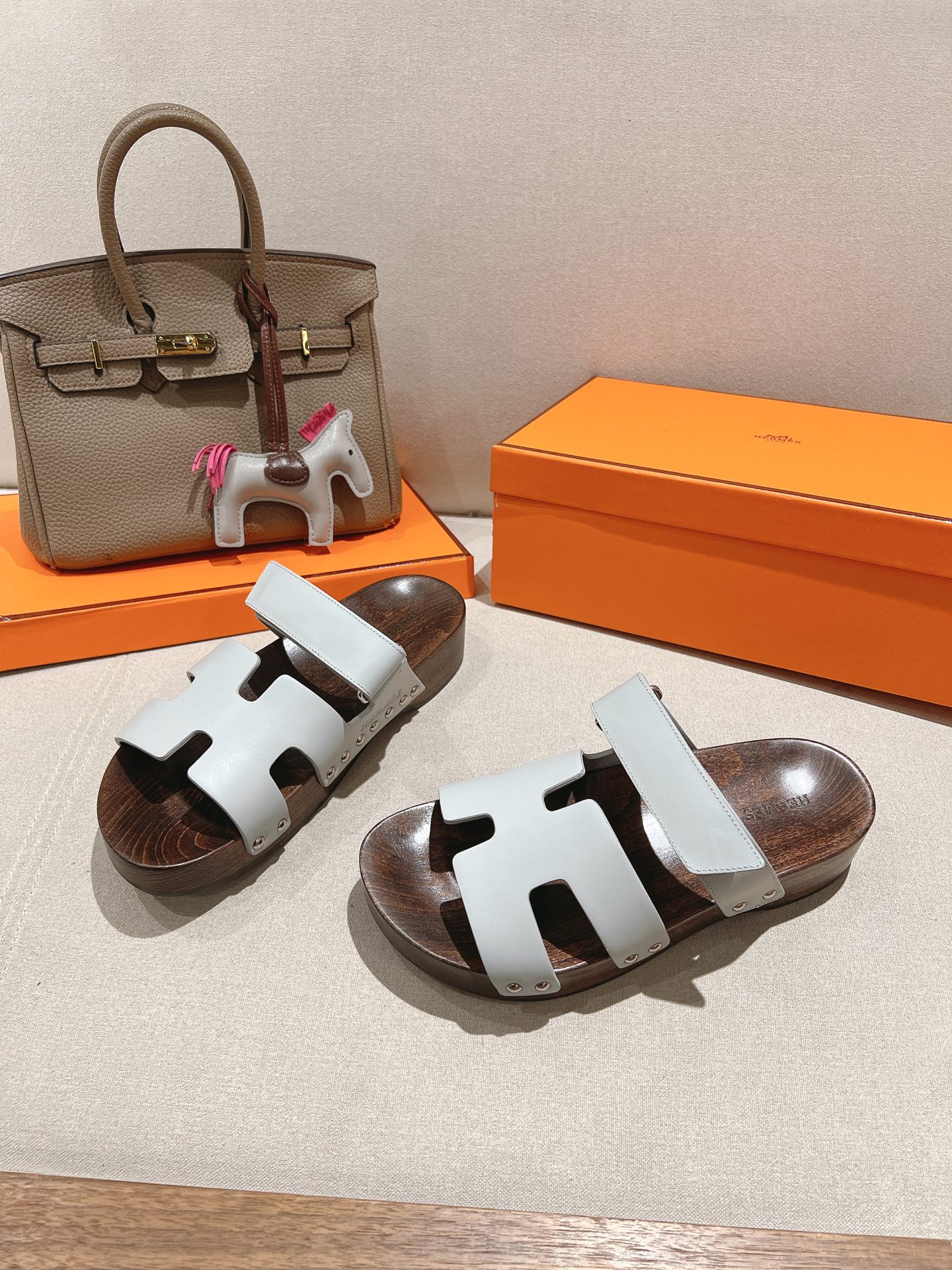 HERMES 01779 HERMES 01779