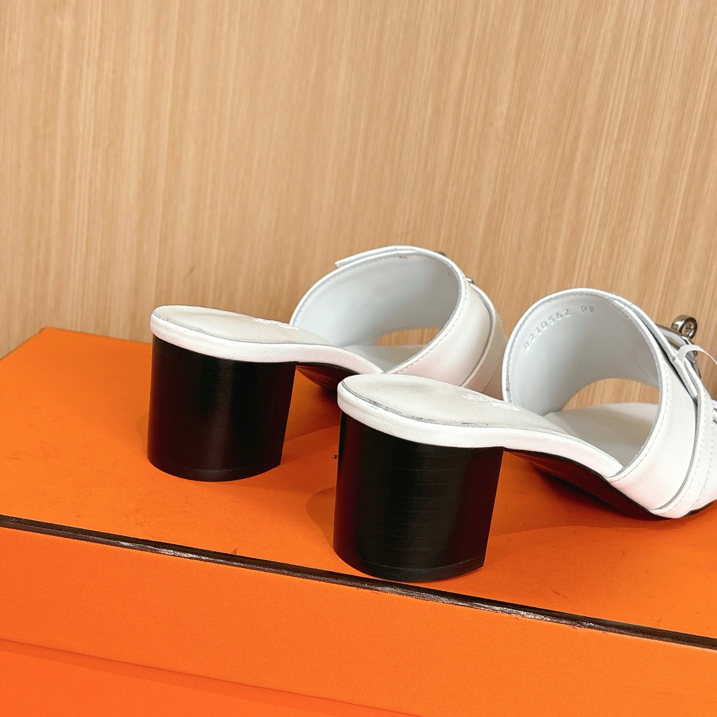 HERMES 01779